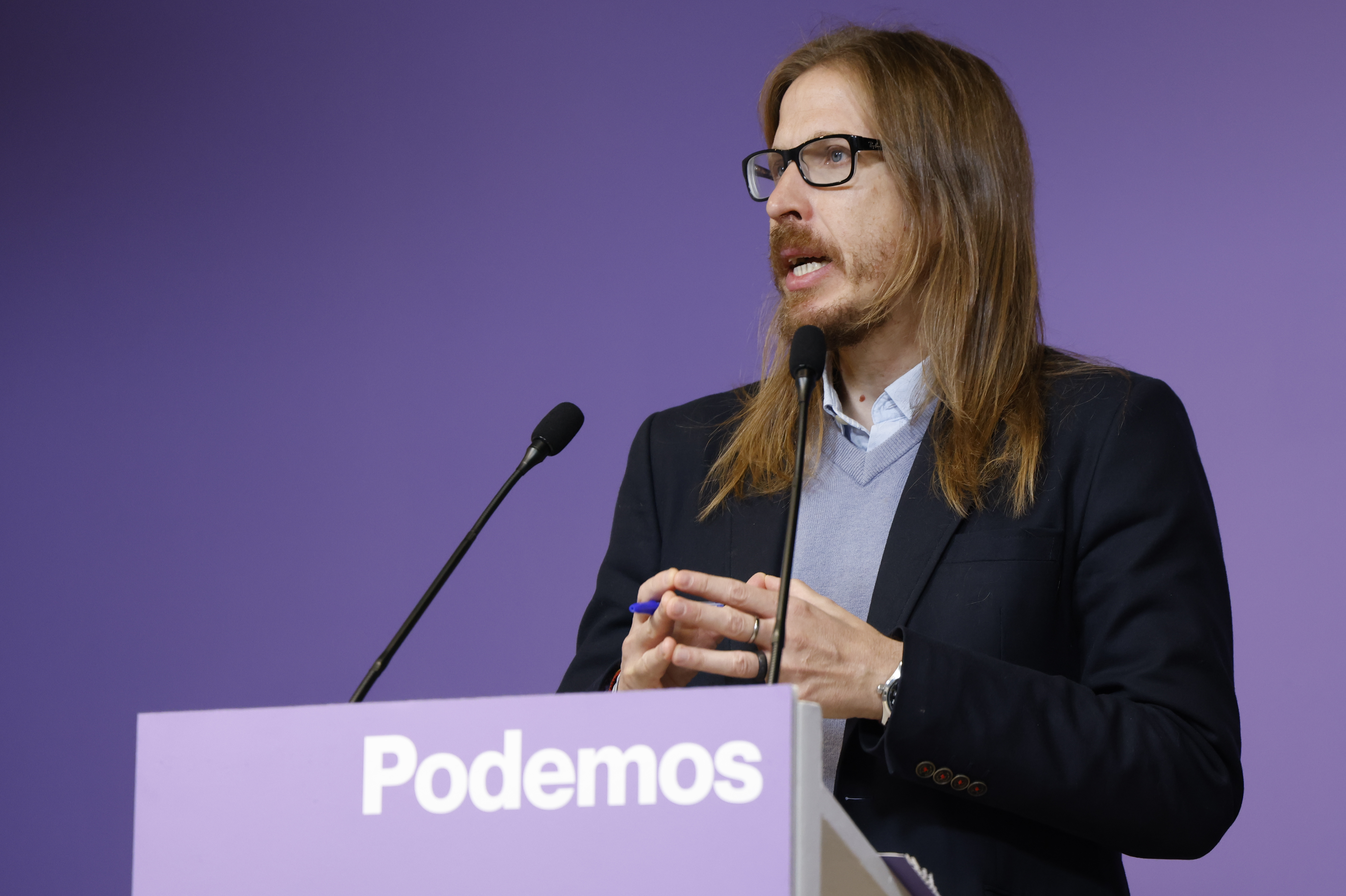 El coportavoz de Podemos Pablo Fernández, durante la rueda de prensa