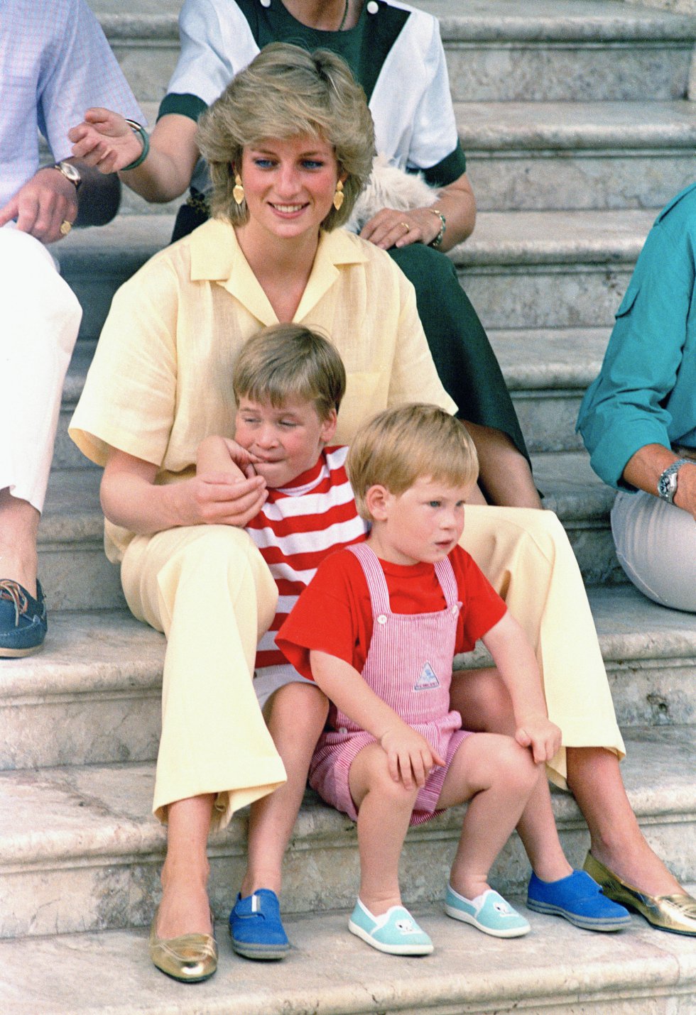 Princesa Diana Que Sonríe Con Los Niños, Guyana, Circa 1997