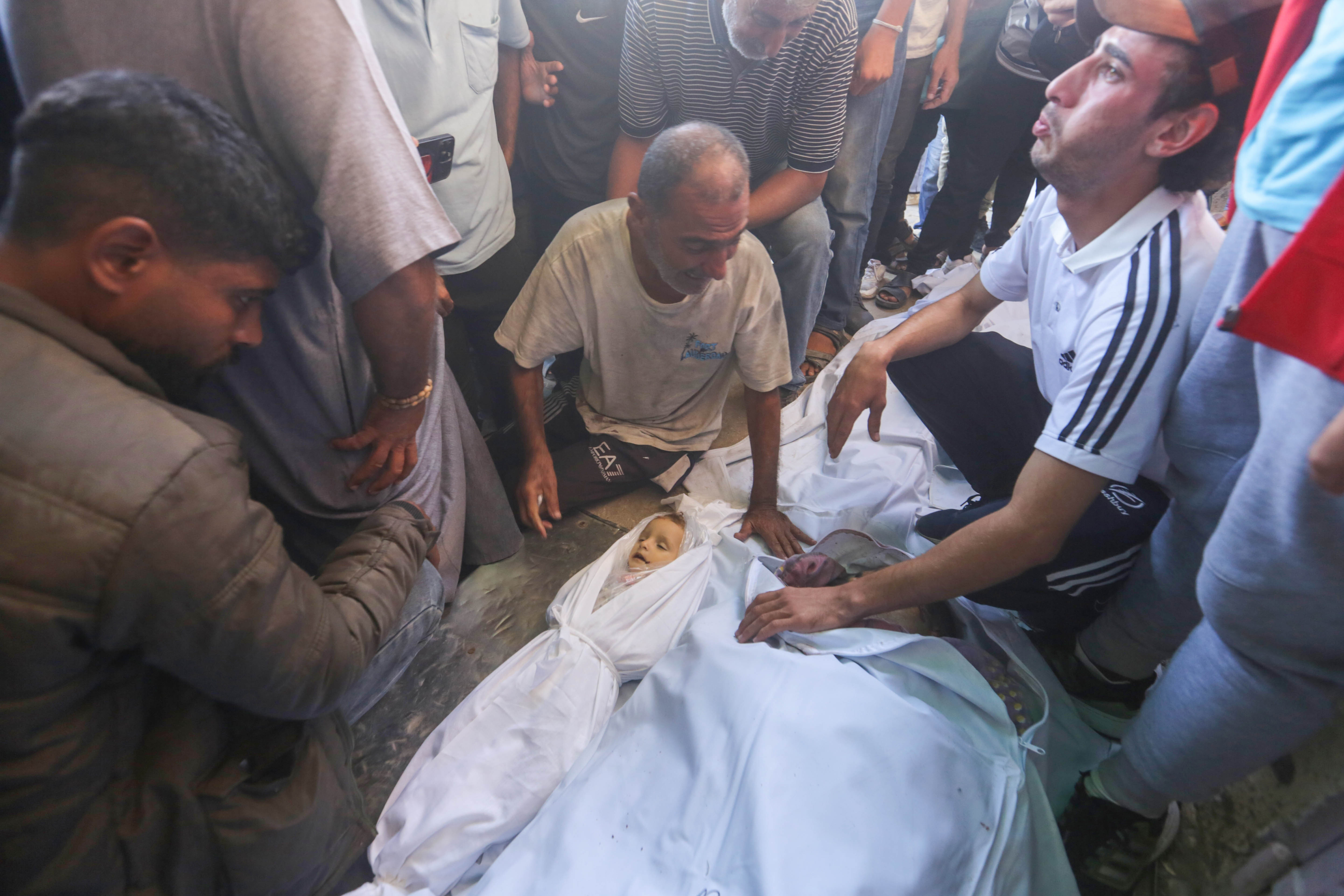 Israel mata a decenas de personas en ataques en toda la franja de Gaza