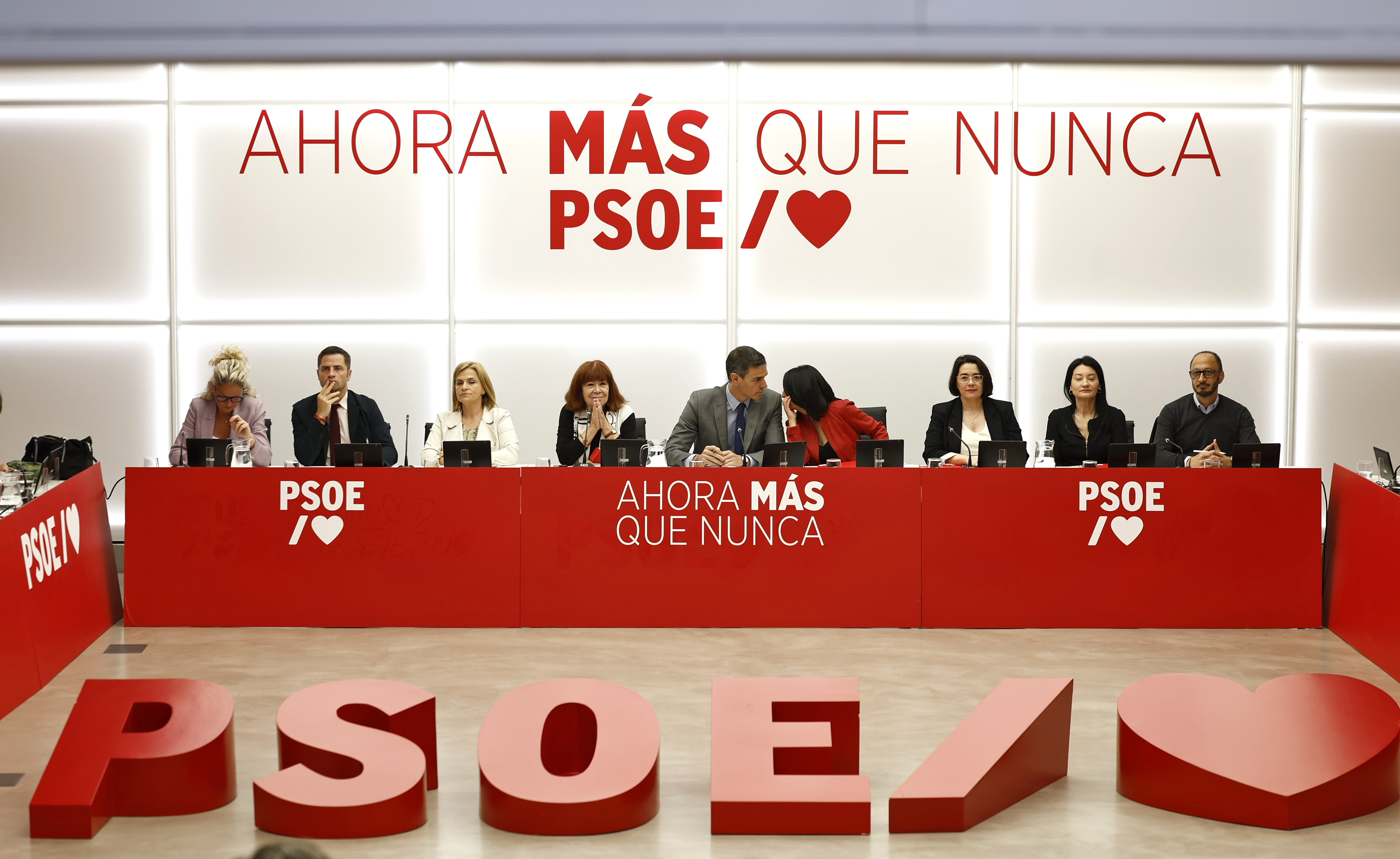 Sánchez evita la autocrítica mientras dirigentes territoriales del PSOE piden “reconectar” con la sociedad | Elecciones Andalucía | EL PAÍS