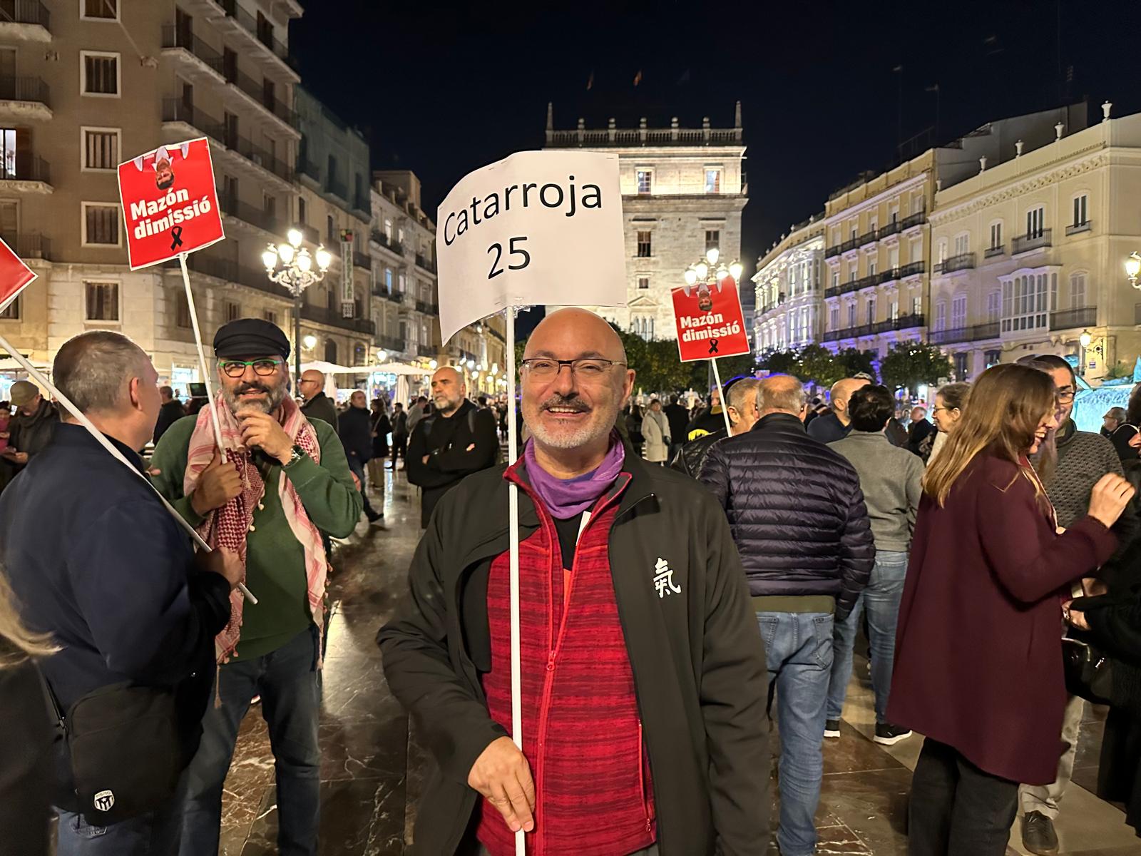 Josep Vicent Codo?er, vecino de Catarroja , en la concentracin de Valencia.