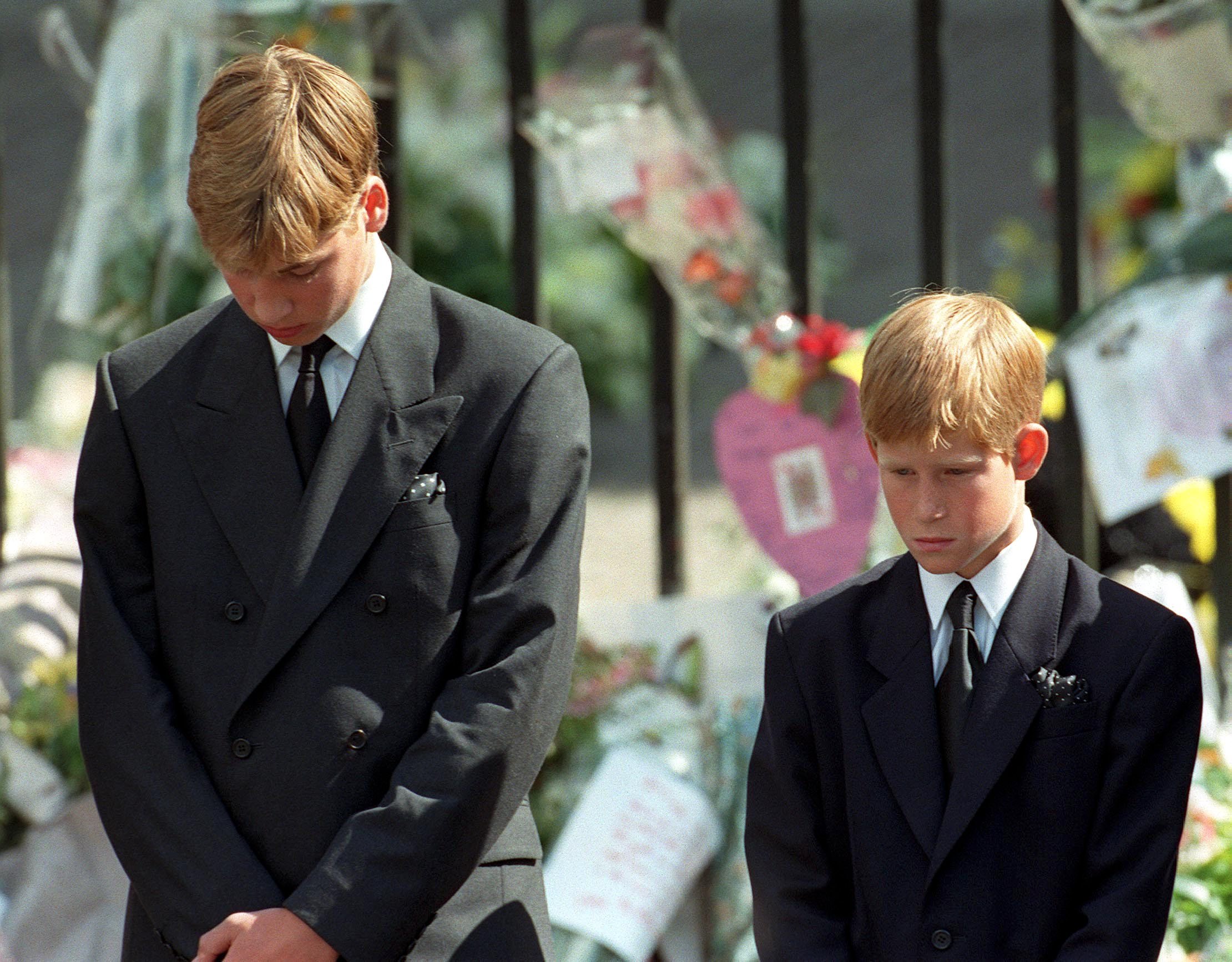 Guillermo de Inglaterra, el príncipe doliente que ha aprendido a sufrir en  silencio: del acoso escolar al cáncer de Kate Middleton | Gente | EL PAÍS