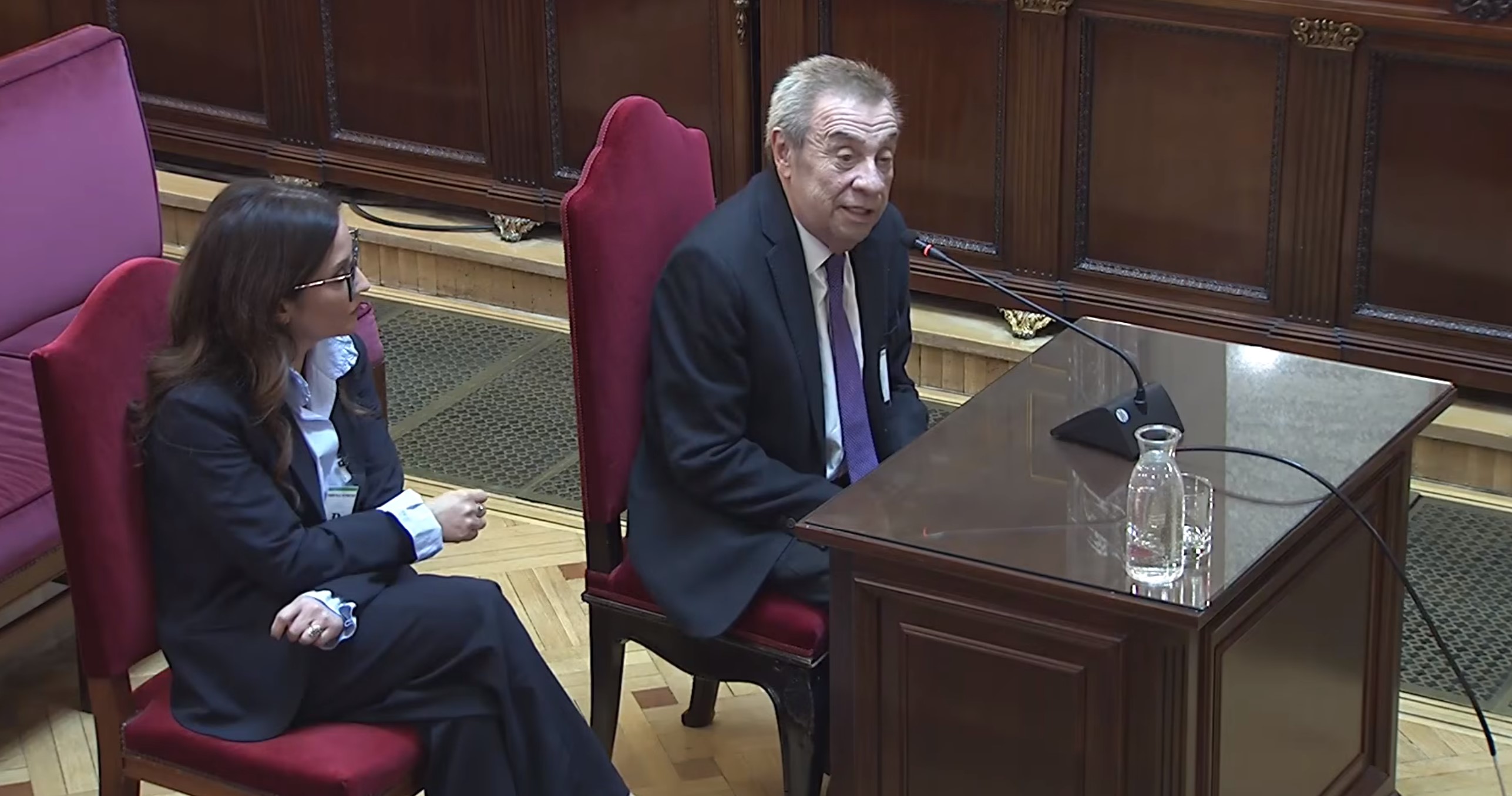 Manuel Salles Carceller, en una señal del Tribunal Supremo.