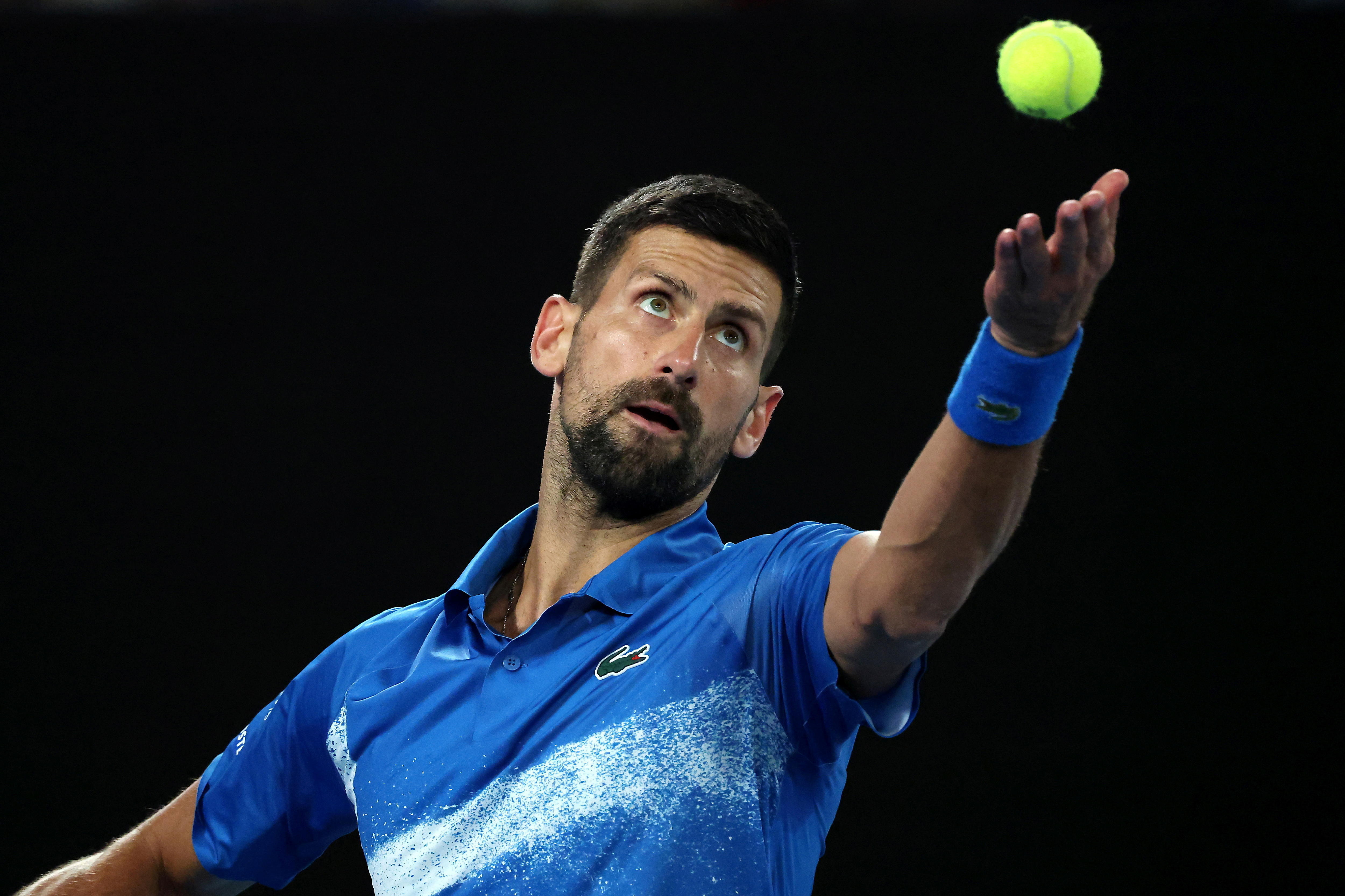 Djokovic, durante un saque.