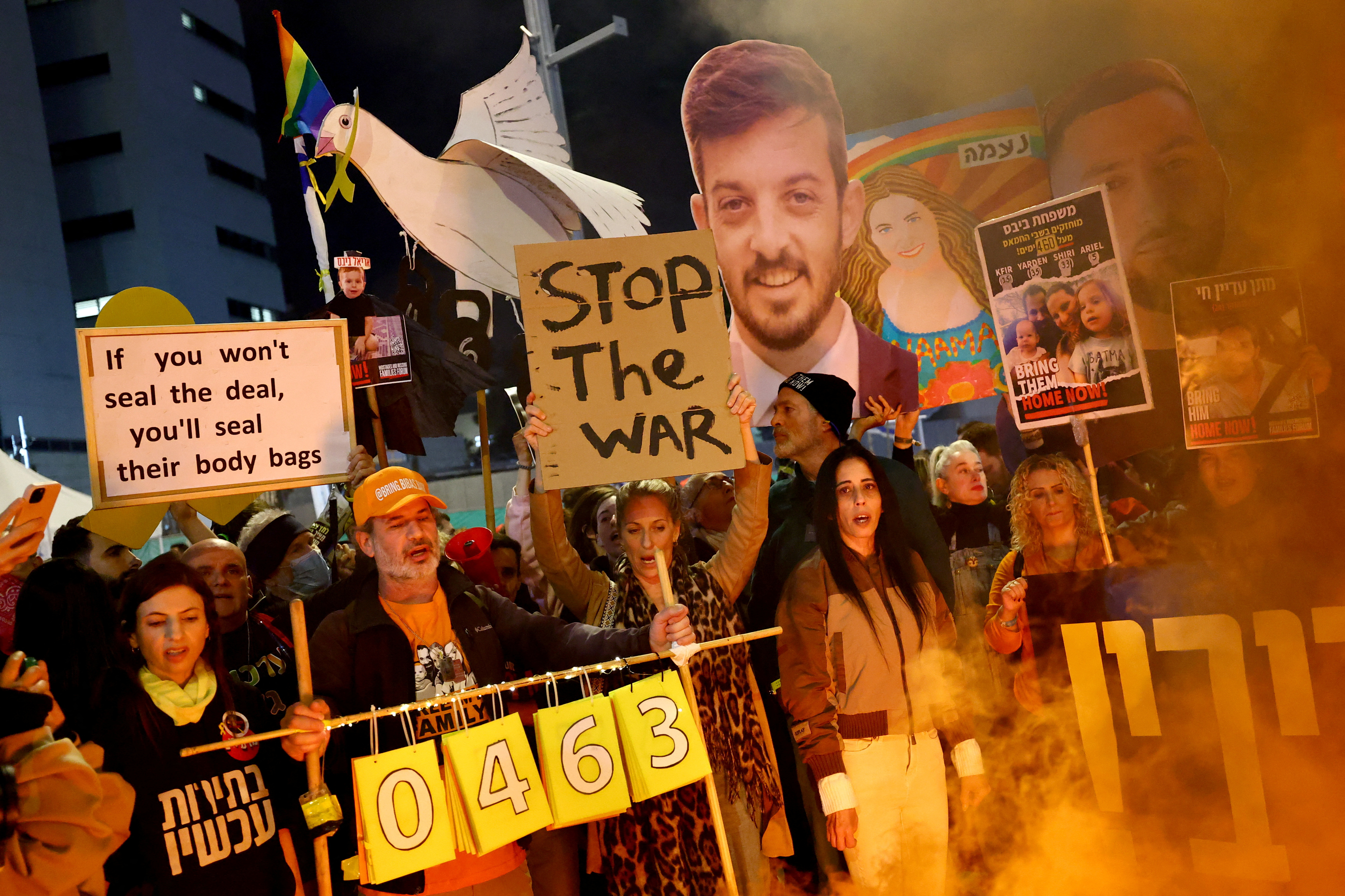 People protest against the government and to show support for the hostages who were kidnapped during the deadly October 7, 2023 attack, amid the ongoing conflict in Gaza between Israel and Hamas, in Tel Aviv, Israel January 11, 2025. REUTERS/Kai Pfaffenbach