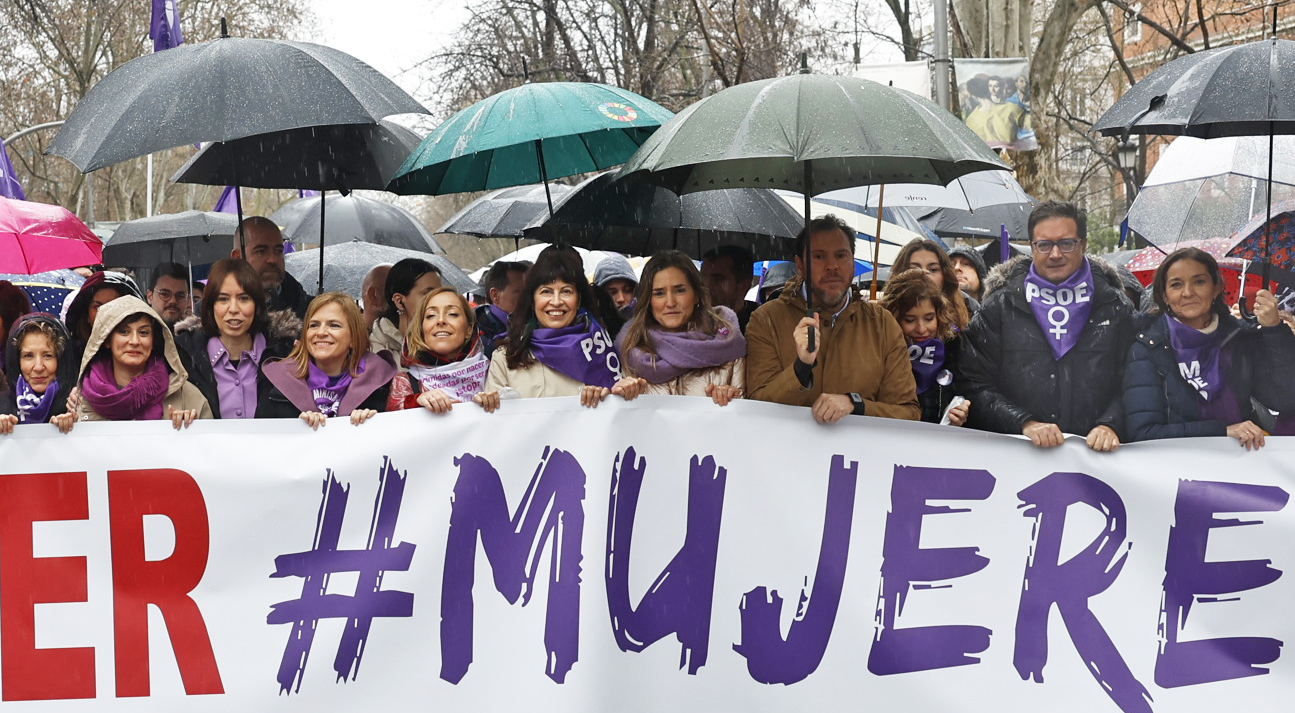 Dvd 1256 (08-03-25). Isabel Rodríguez, ministra de Vivienda, La ministra de Ciencia Diana Morant, Pilar Bernabé,  la de Igualdad, Ana Redondo, entre otros ministros al inicio de la manifestación con motivo del Día Internacional de la Mujer, este sábado en Madrid.