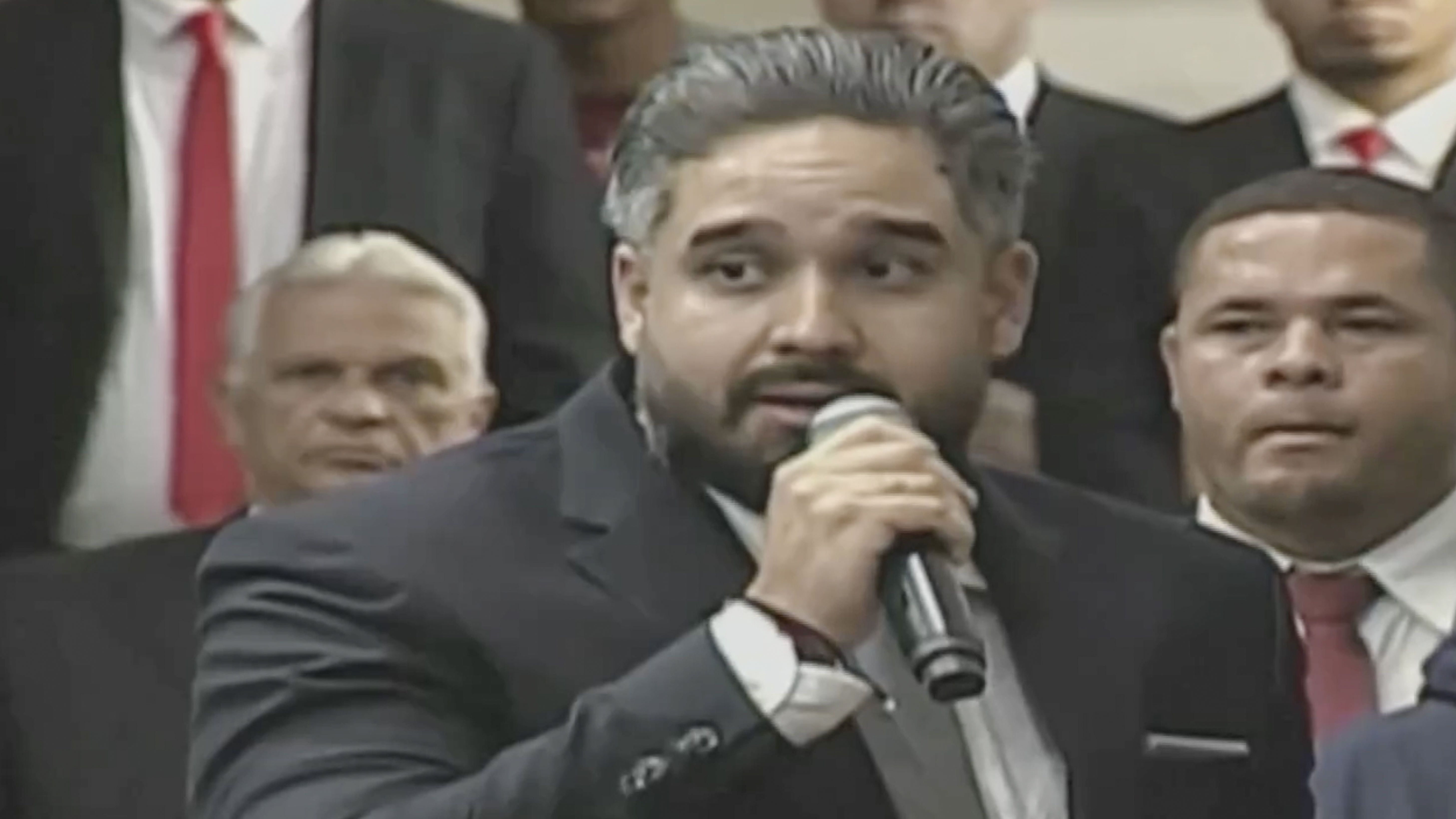 El político Nicolás Maduro Guerrra, este lunes en el parlamento venezolano.