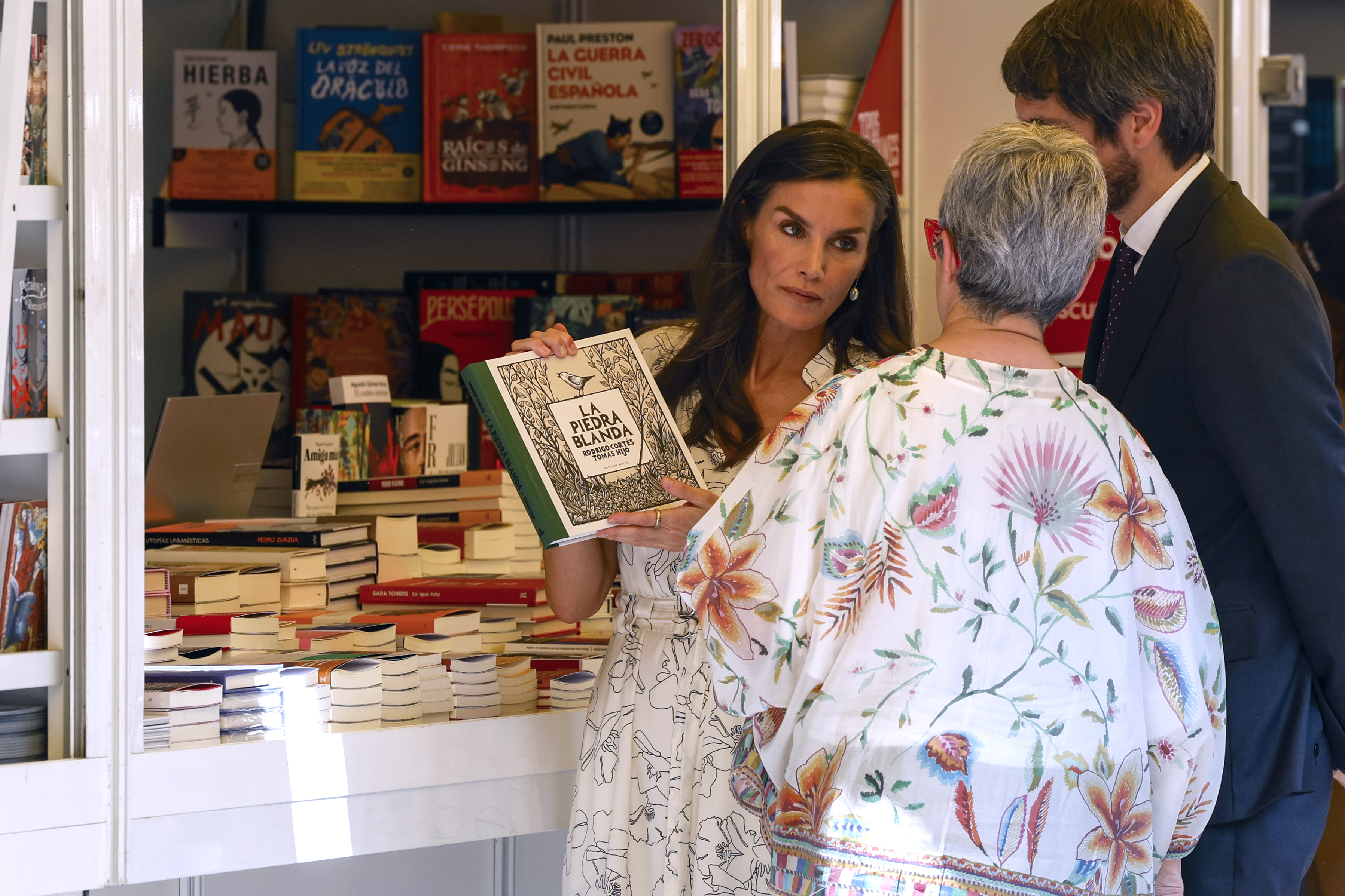 La reina Letizia inaugura la Feria del Libro de Madrid | Cultura | EL PAÍS
