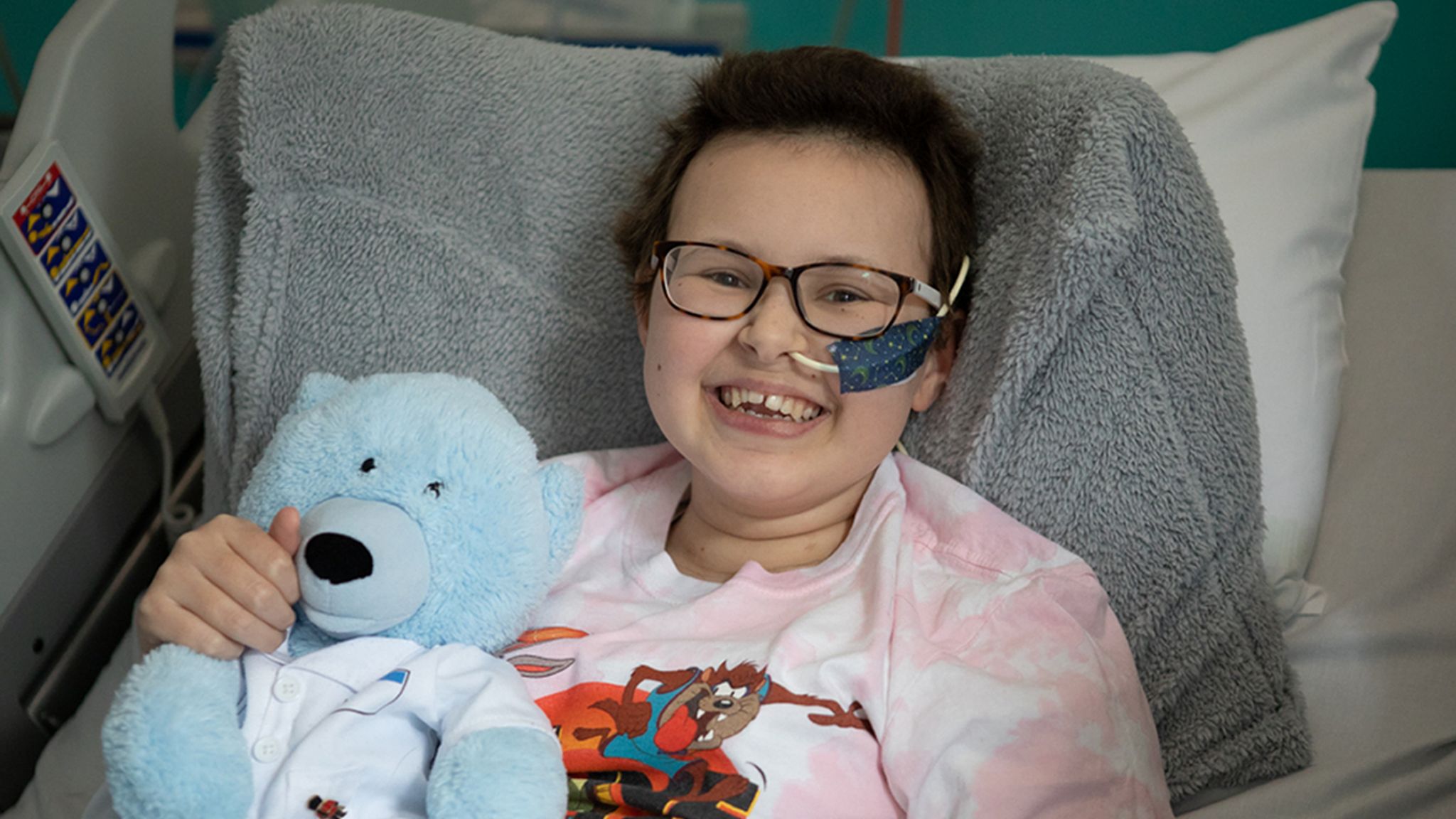 Alyssa, la adolescente británica de 13 años tratada con editores de bases, en el hospital infantil Great Ormond Street, en Londres.