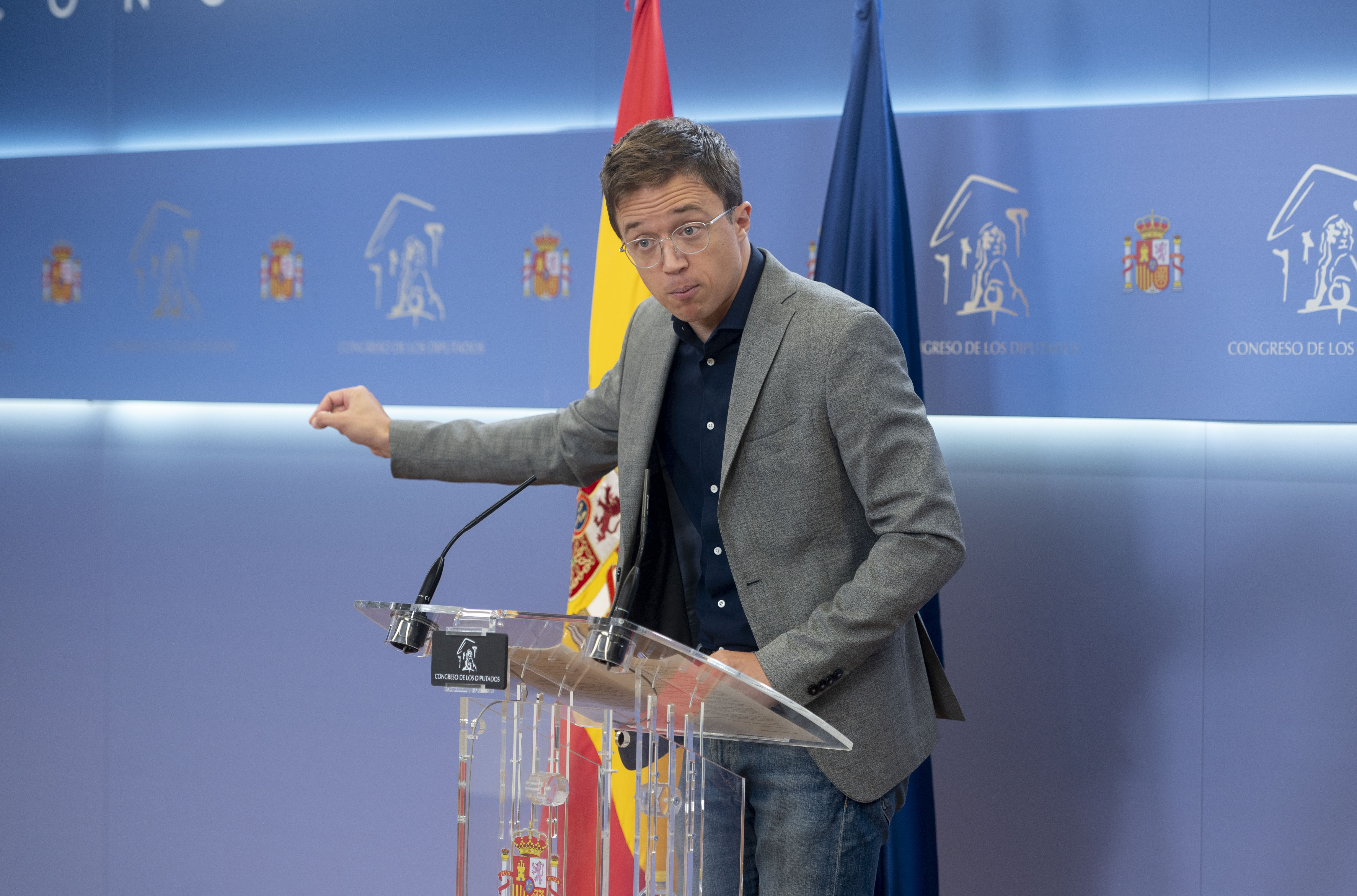 El portavoz parlamentario de Sumar, I?igo Errejn, este martes en la rueda de prensa posterior a la Junta de Portavoces. 