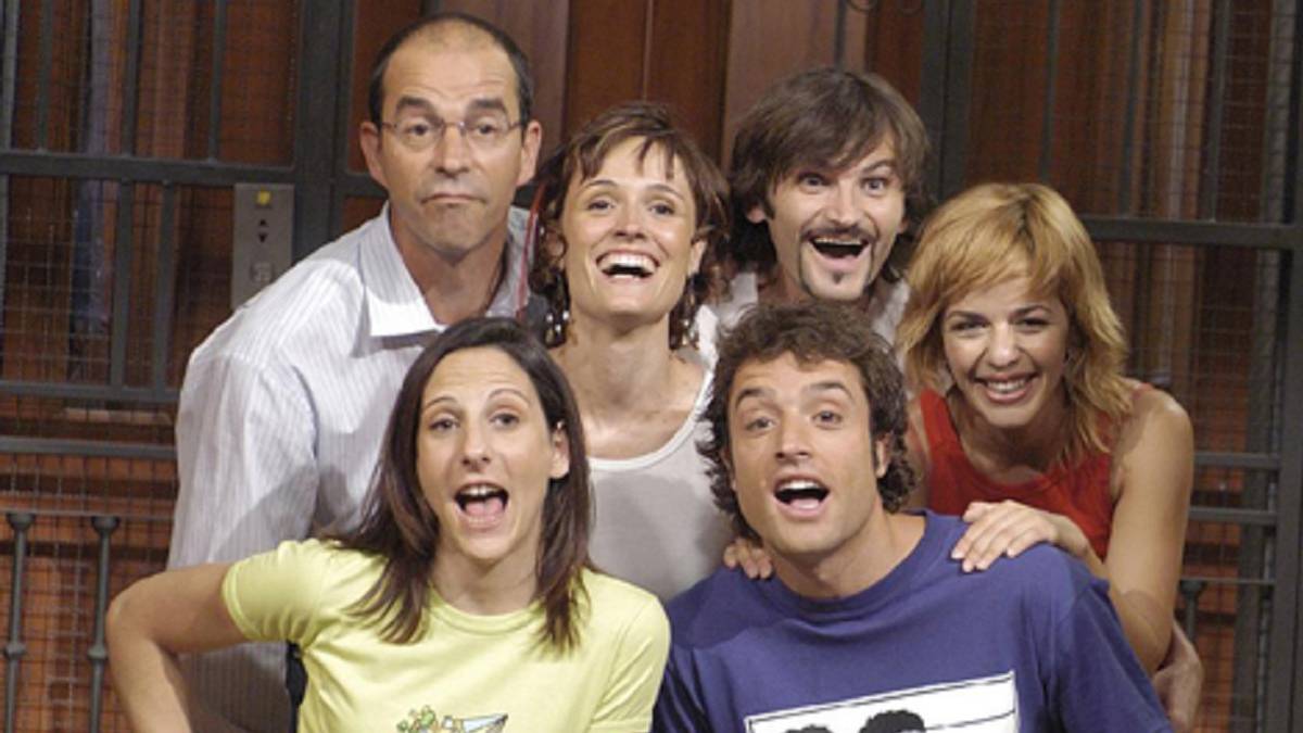 Por qué 'Aquí no hay quien viva' y 'Los Serrano' son un fenómeno en la era de las plataformas y las redes