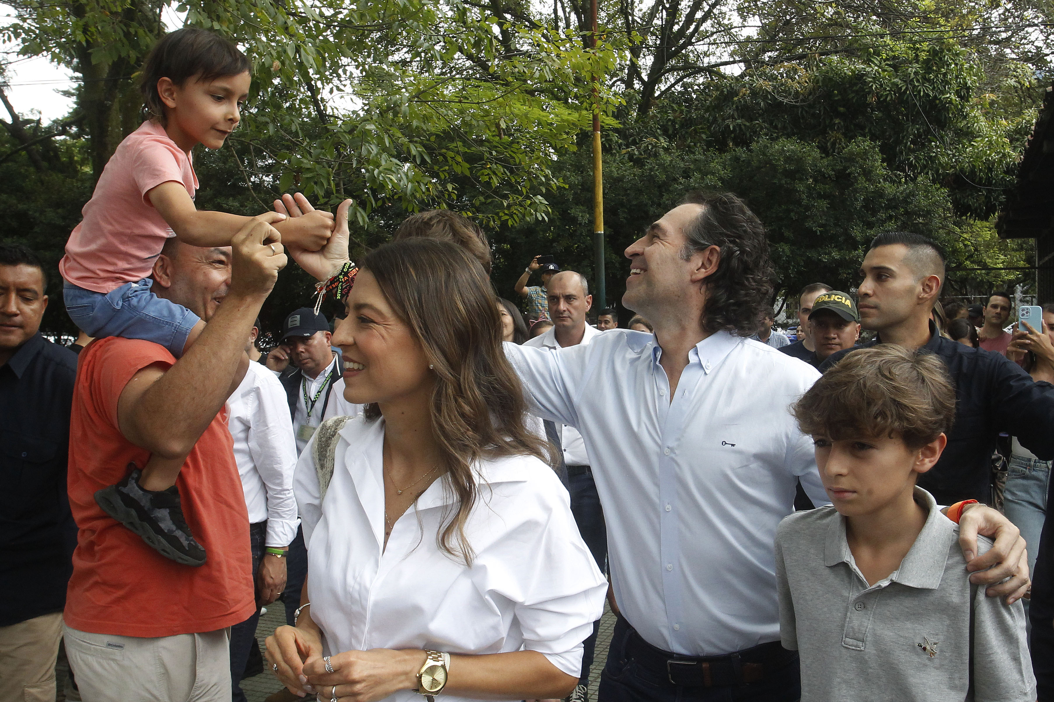 Con Federico Gutiérrez y Andrés Julián Rendón, la derecha triunfa ampliamente en Medellín y Antioquia
