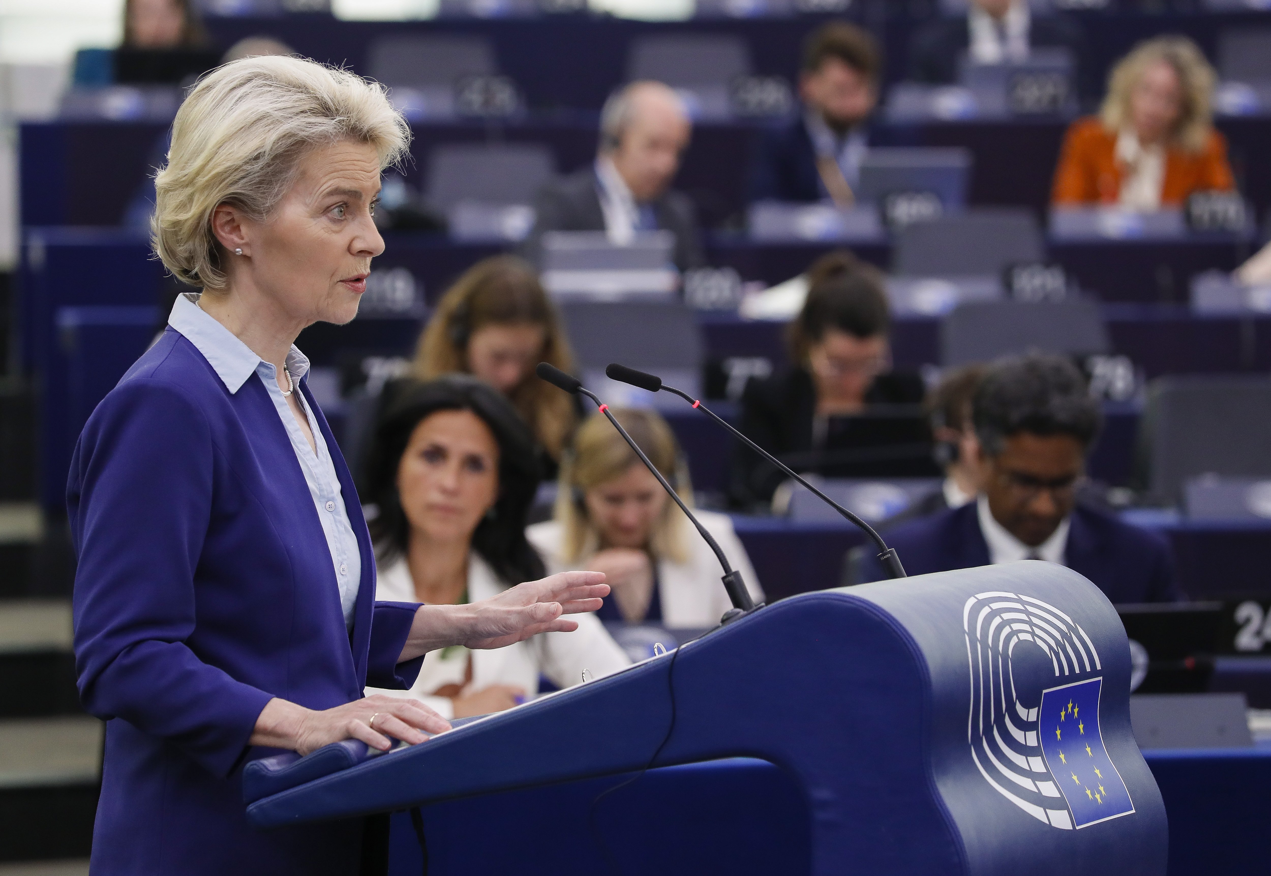 La UE exigirá que las mujeres ocupen al menos el 40% de los sillones de los consejos de empresas que coticen en Bolsa
