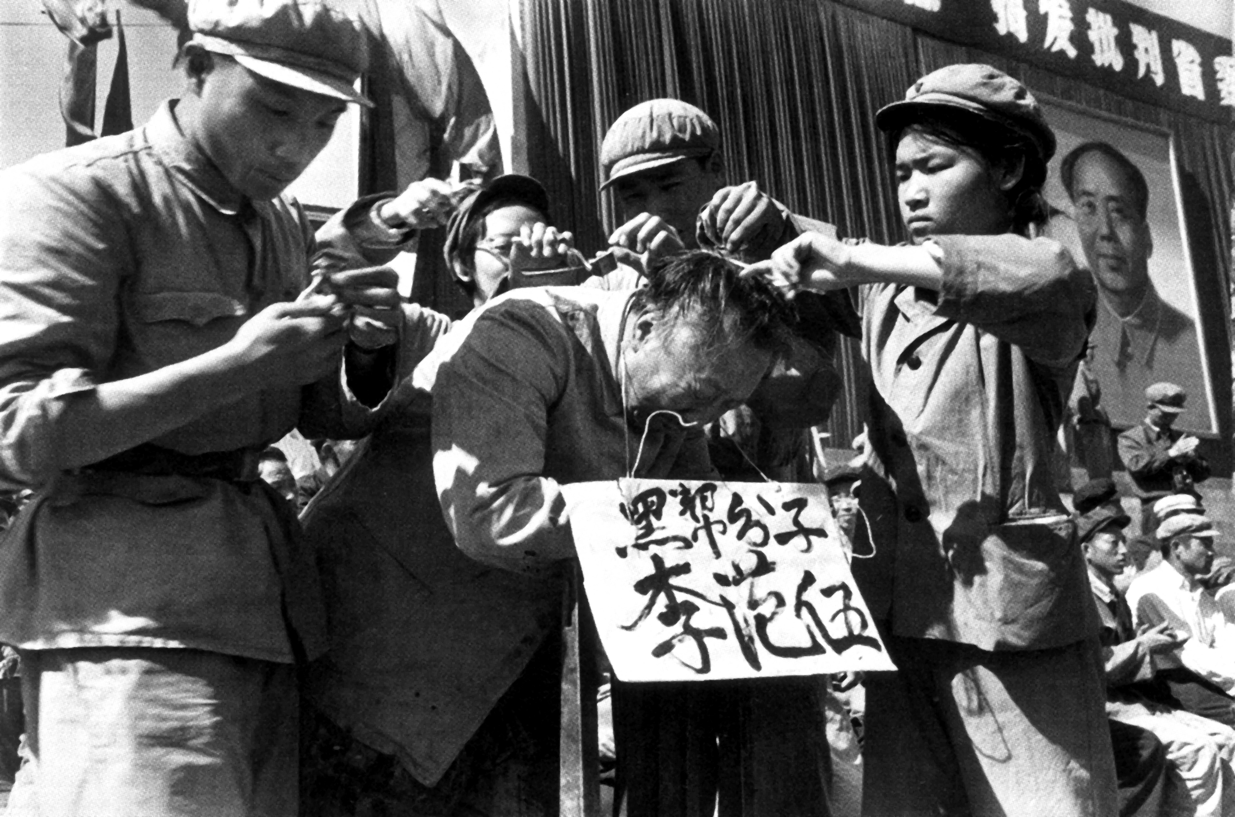 Muere Li Zhensheng, el fotoperiodista que retrató la Revolución ...