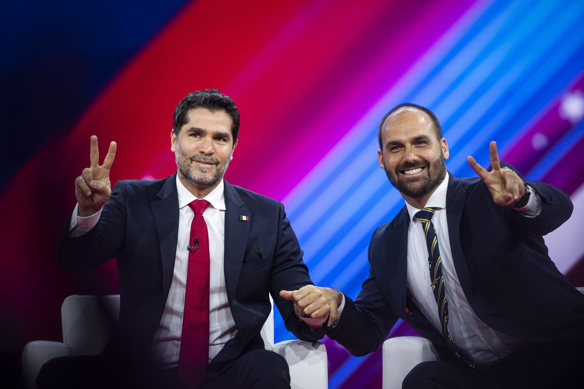 Eduardo Verástegui e Eduardo Bolsonaro, no sábado, no CPAC.