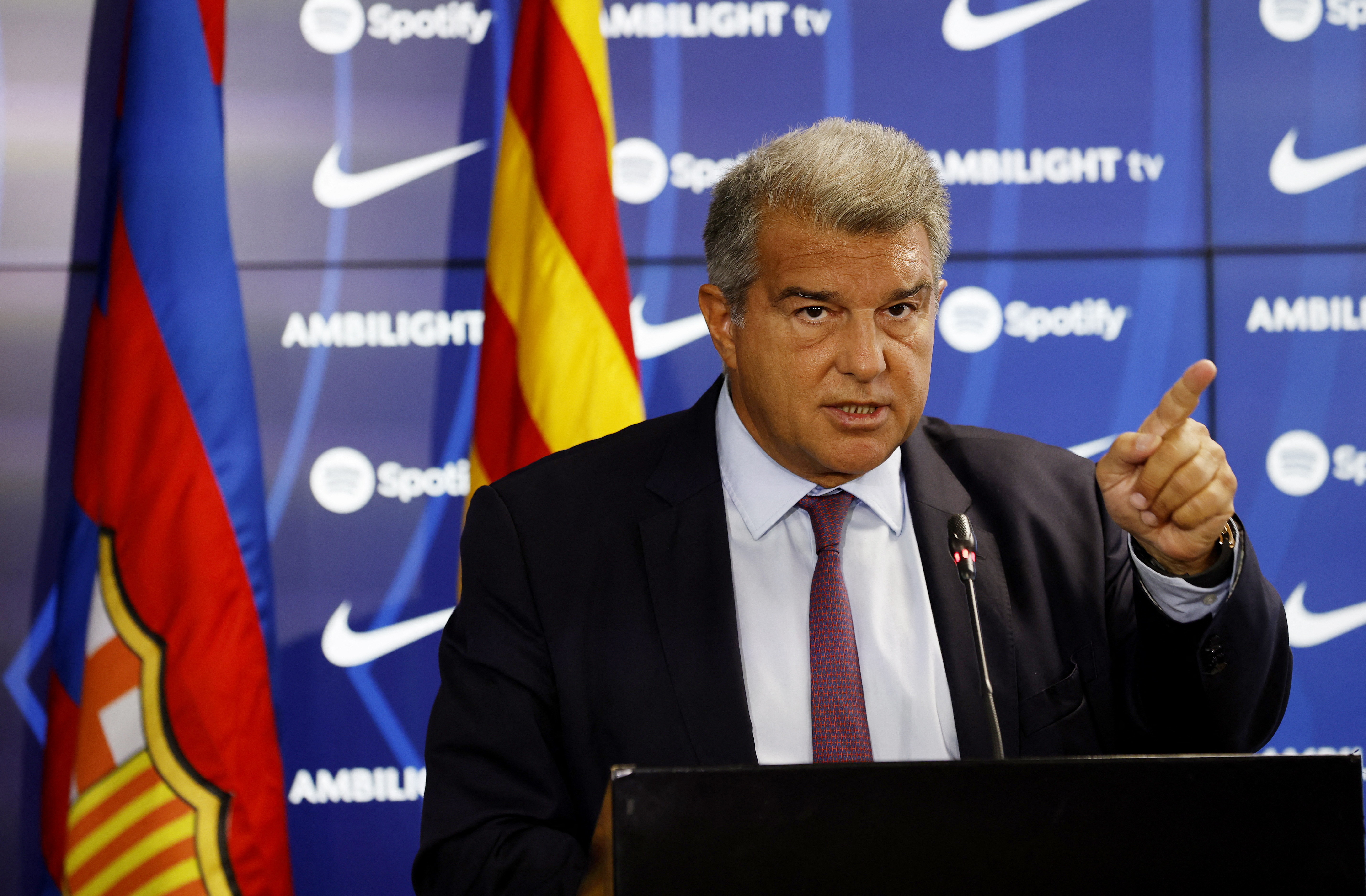 Los accionistas piden retirar fondos de la firma con la que Barça Media quiere salir a Bolsa