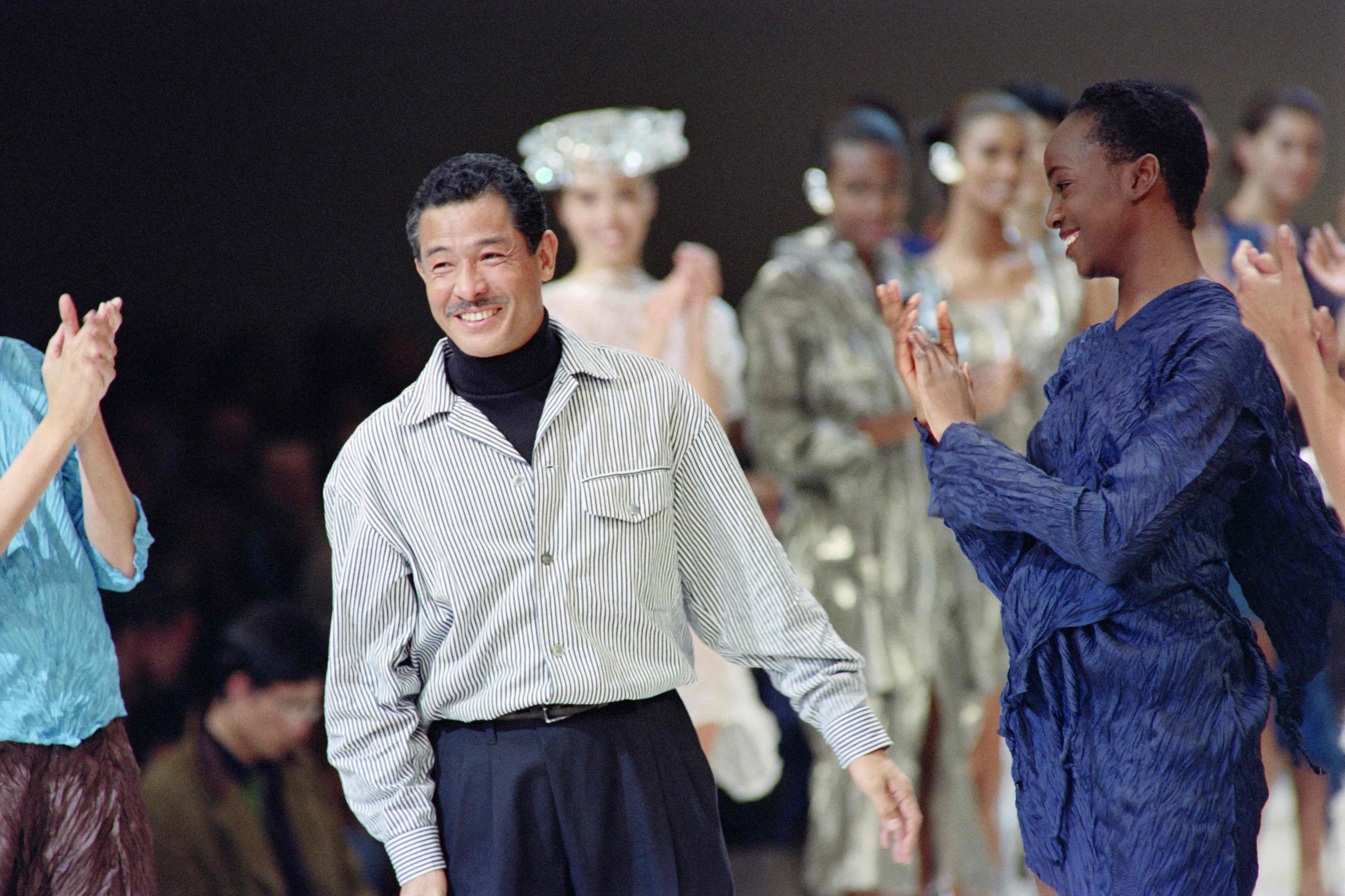 Muere el diseñador japonés Issey Miyake a los 84 años | Estilo