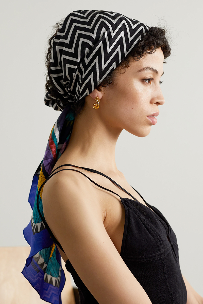 Pañuelos en la cabeza: guía de estilo para lucir este accesorio