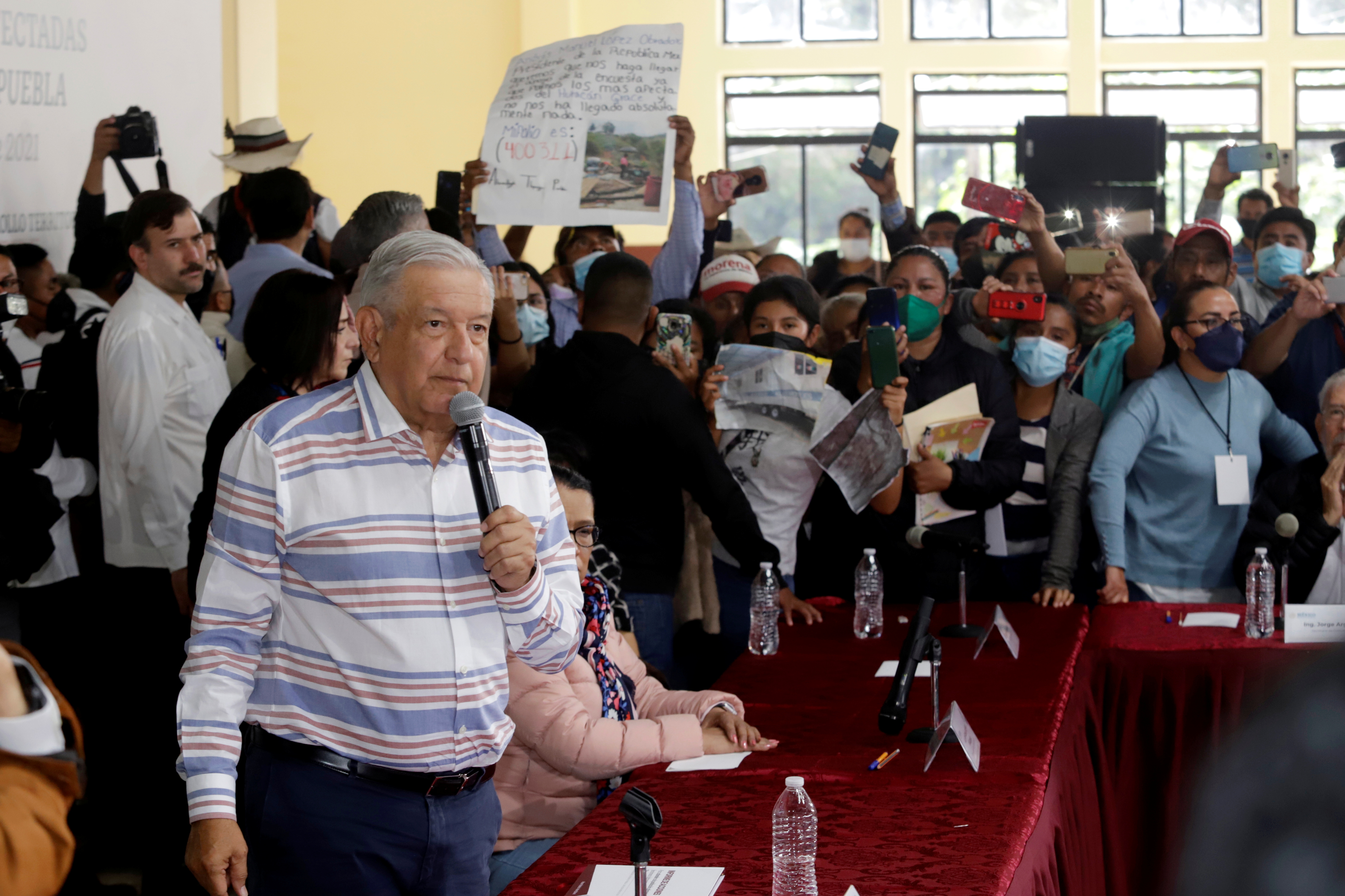 López Obrador minimiza los riesgos a los que se expone en sus giras sin la protección presidencial