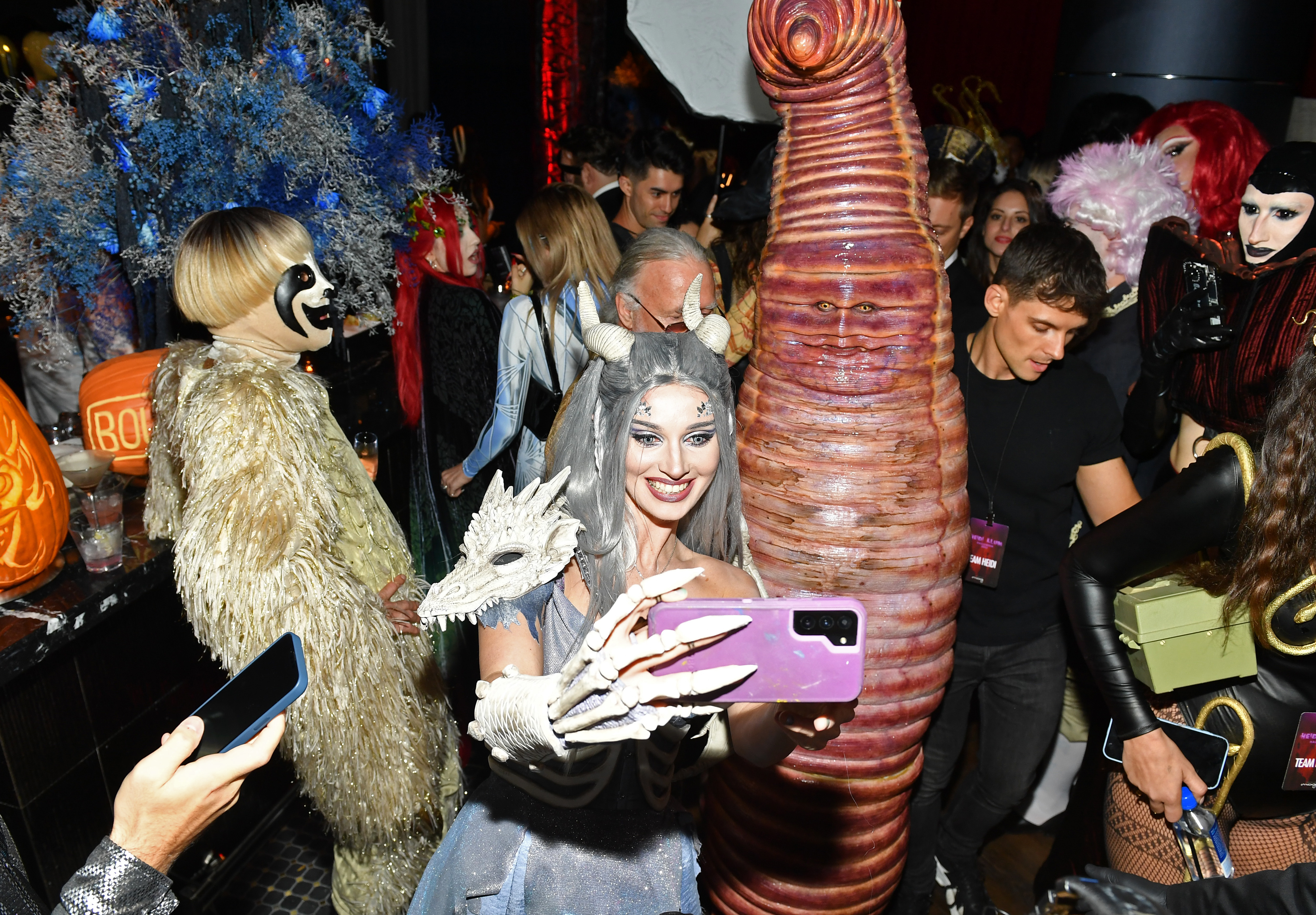 Restricción consola refrigerador Heidi Klum celebra Halloween por todo lo alto disfrazada de gusano gigante  | Fotos | Gente | EL PAÍS