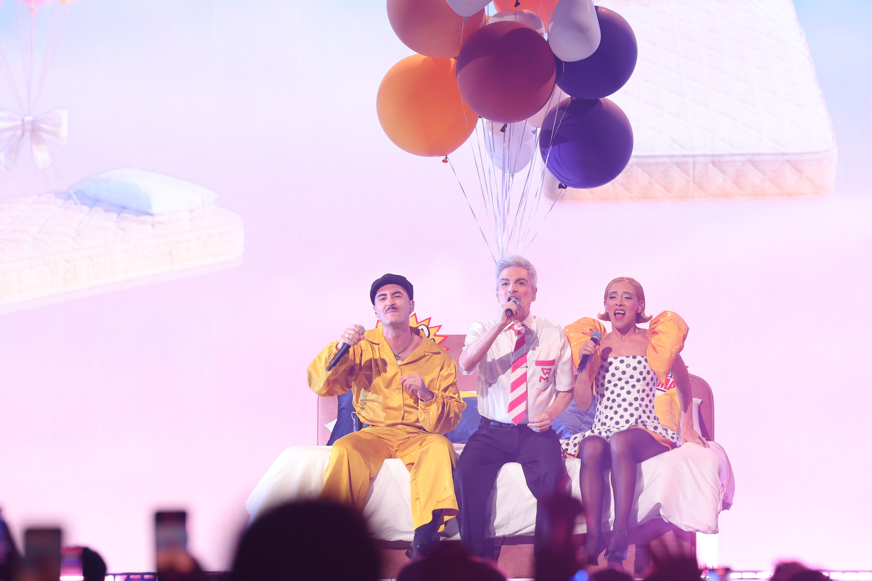 Una imagen de Miranda! & bailamamá en su actuación en la segunda semifinal del Benidorm Fest 2026.