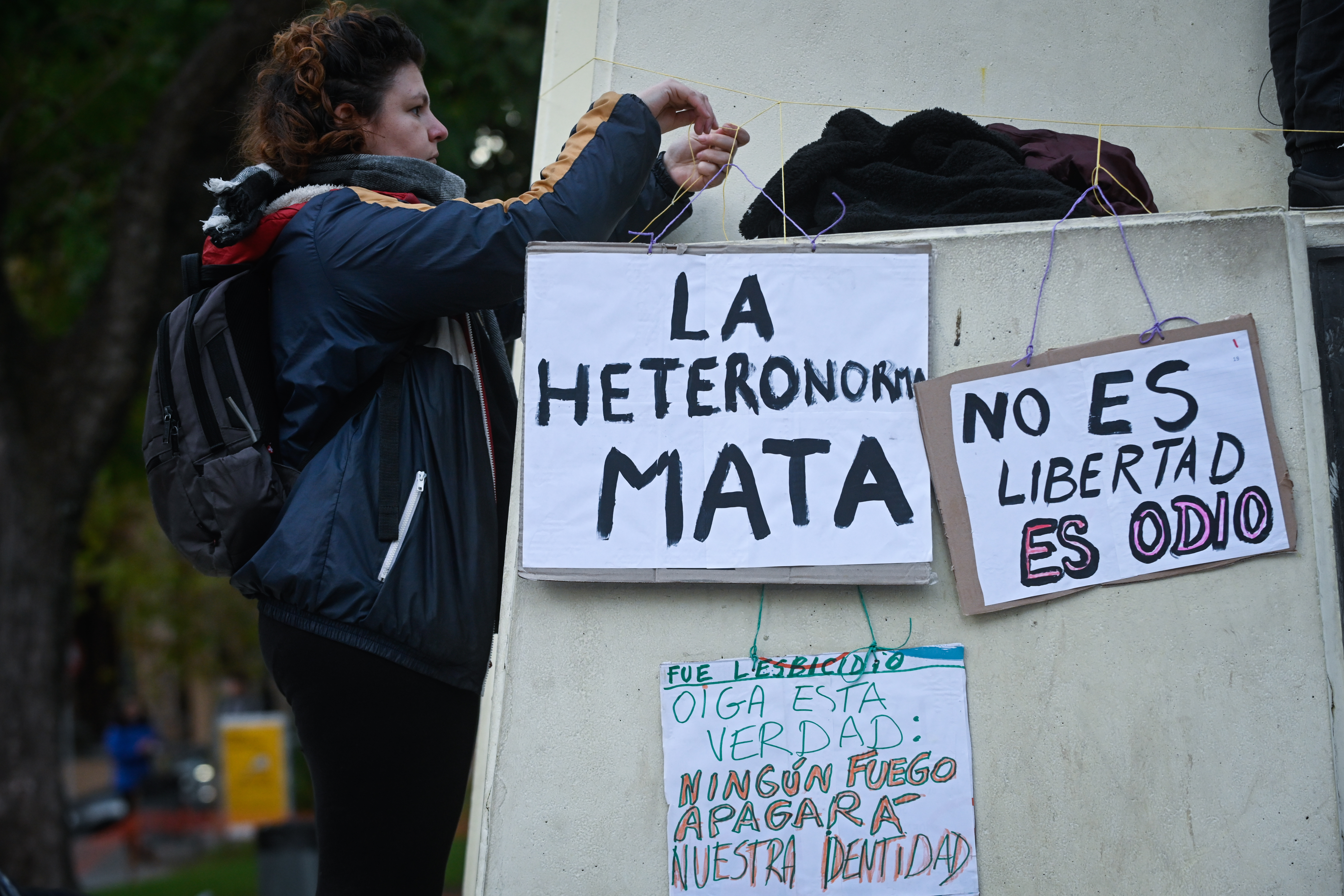 Las mataron por lesbianas”: el asesinato de tres mujeres quemadas vivas  conmociona a Argentina | EL PAÍS Argentina