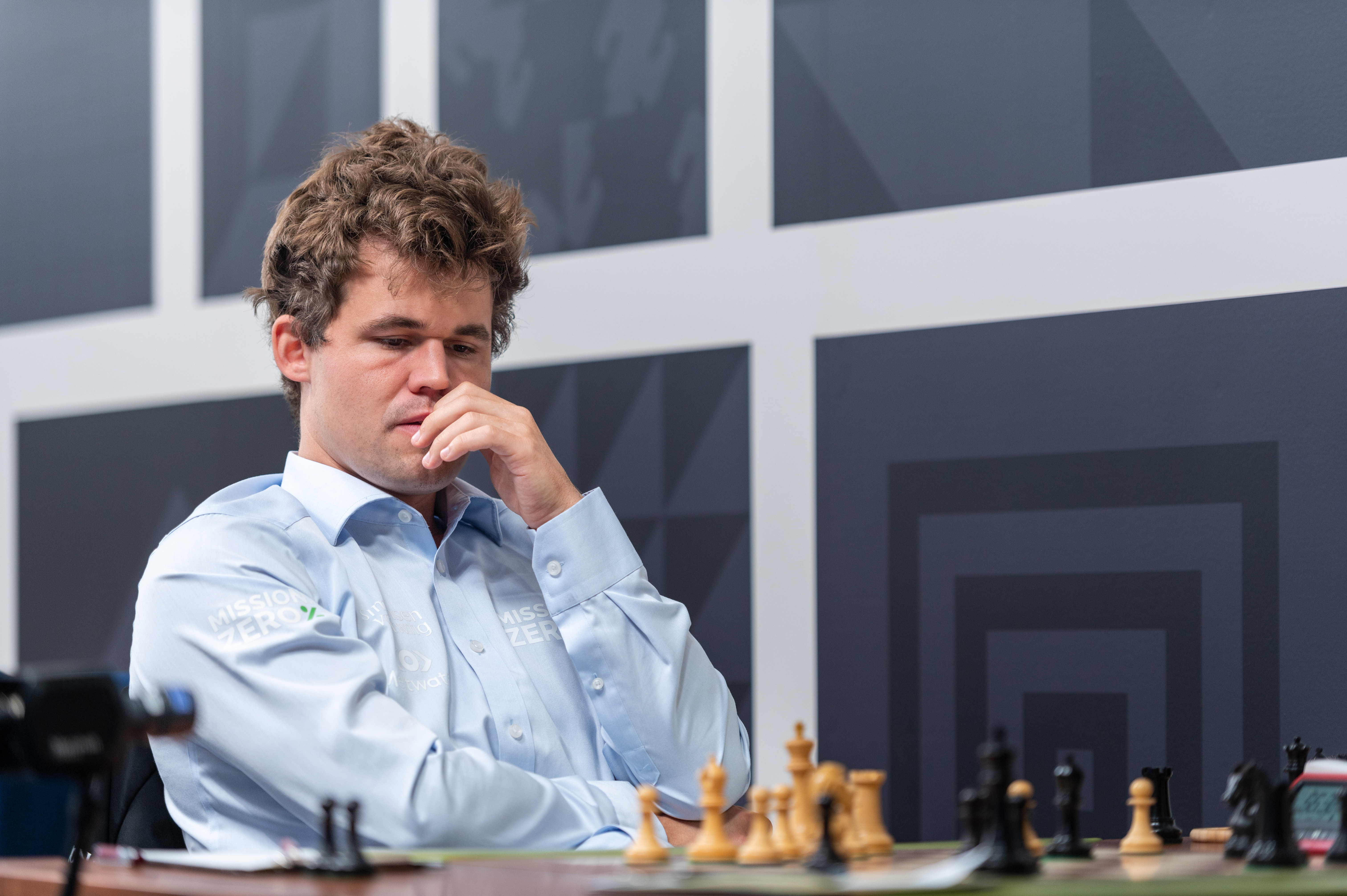Hans Niemann: Chess champion 'likely cheated' in more than 100