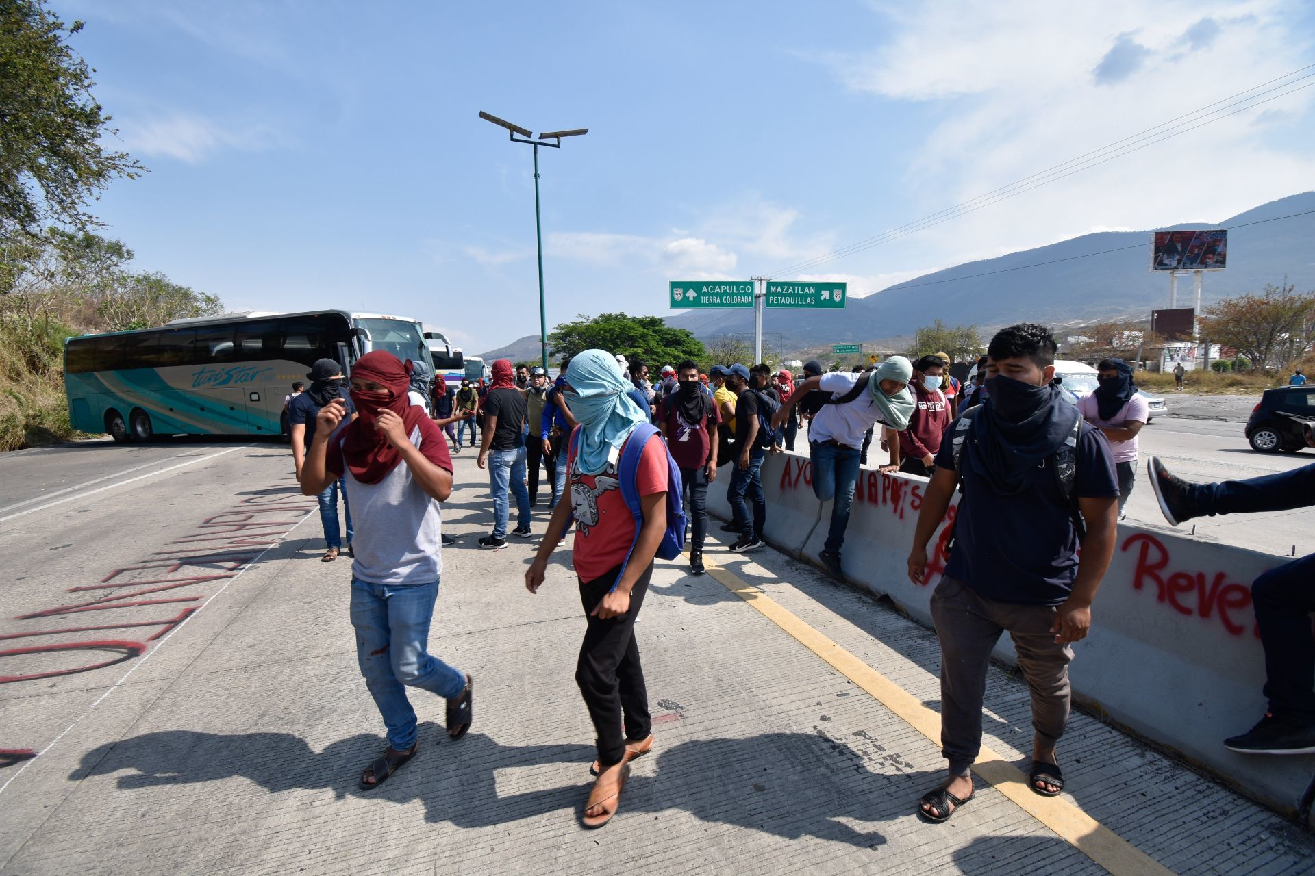 Escuela Normal Rural Mactumactzá: Encarcelados 95 estudiantes normalistas  en Chiapas tras una protesta | EL PAÍS México