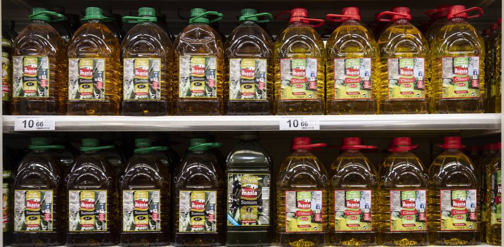 La escalada de precios del aceite de oliva no da tregua: el litro ya supera los 10 euros