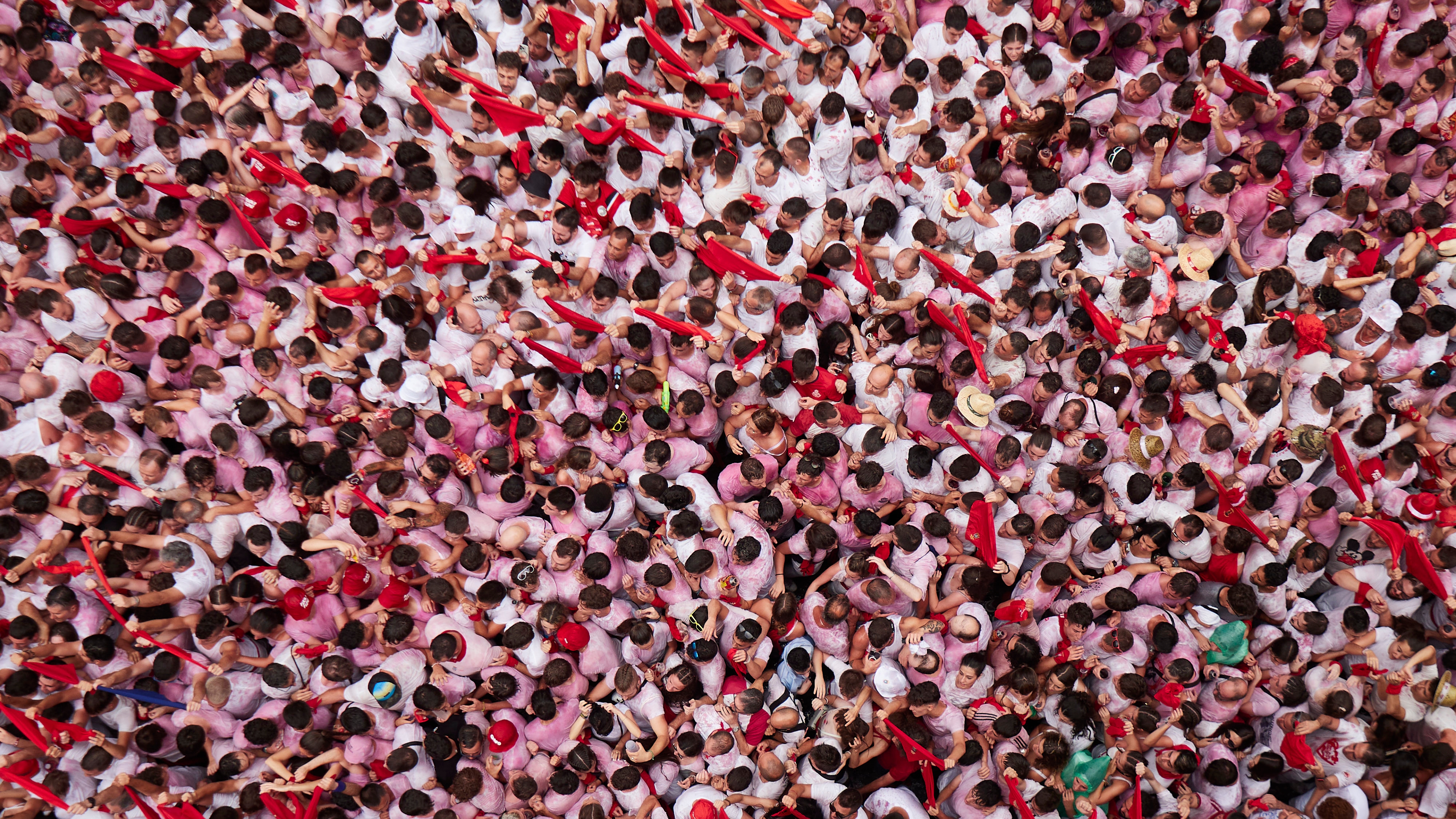 How the physic laws of the San Fermín crowds could prevent