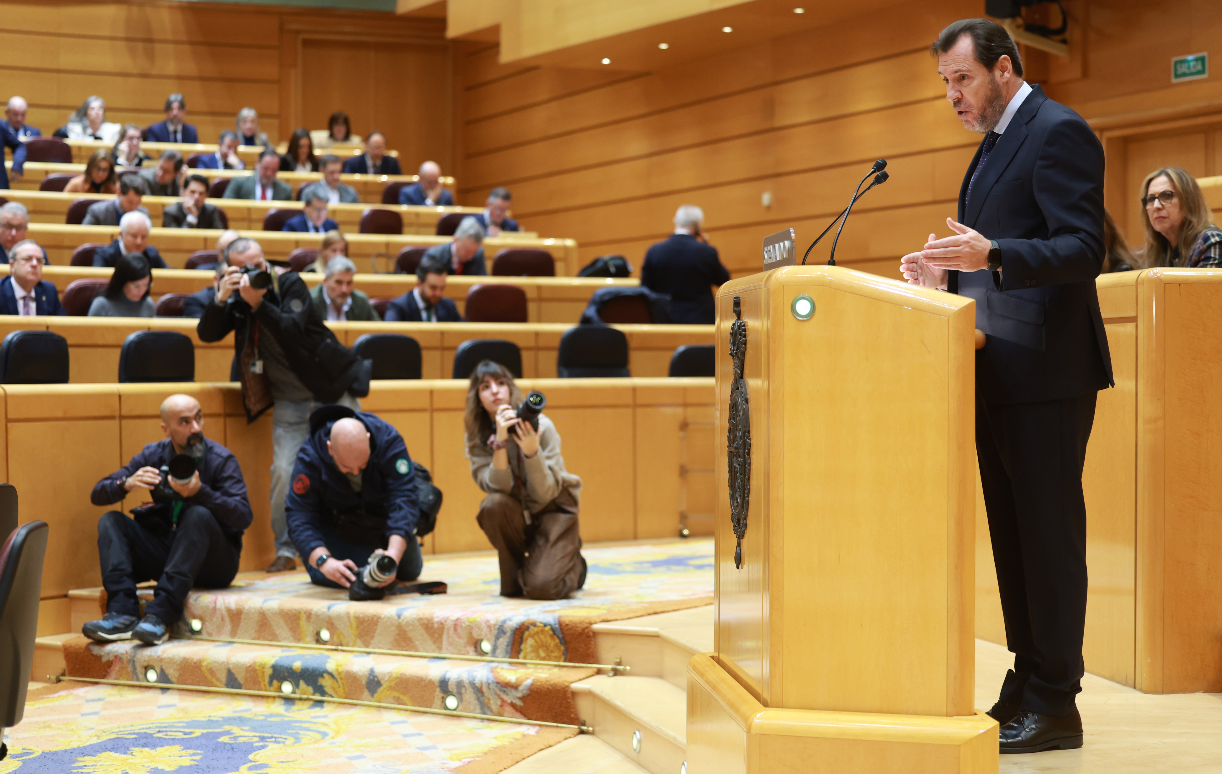 Dvd 1303 (29-01-26). El ministro de Transportes, Óscar Puente,  comparecereste jueves en la Cámara Alta a petición del PP para dar cuenta de los accidentes ferroviarios en Adamuz (Córdoba) y Gelida (Barcelona), además de los incidentes continuados en el servicio de Rodalies en Cataluña.