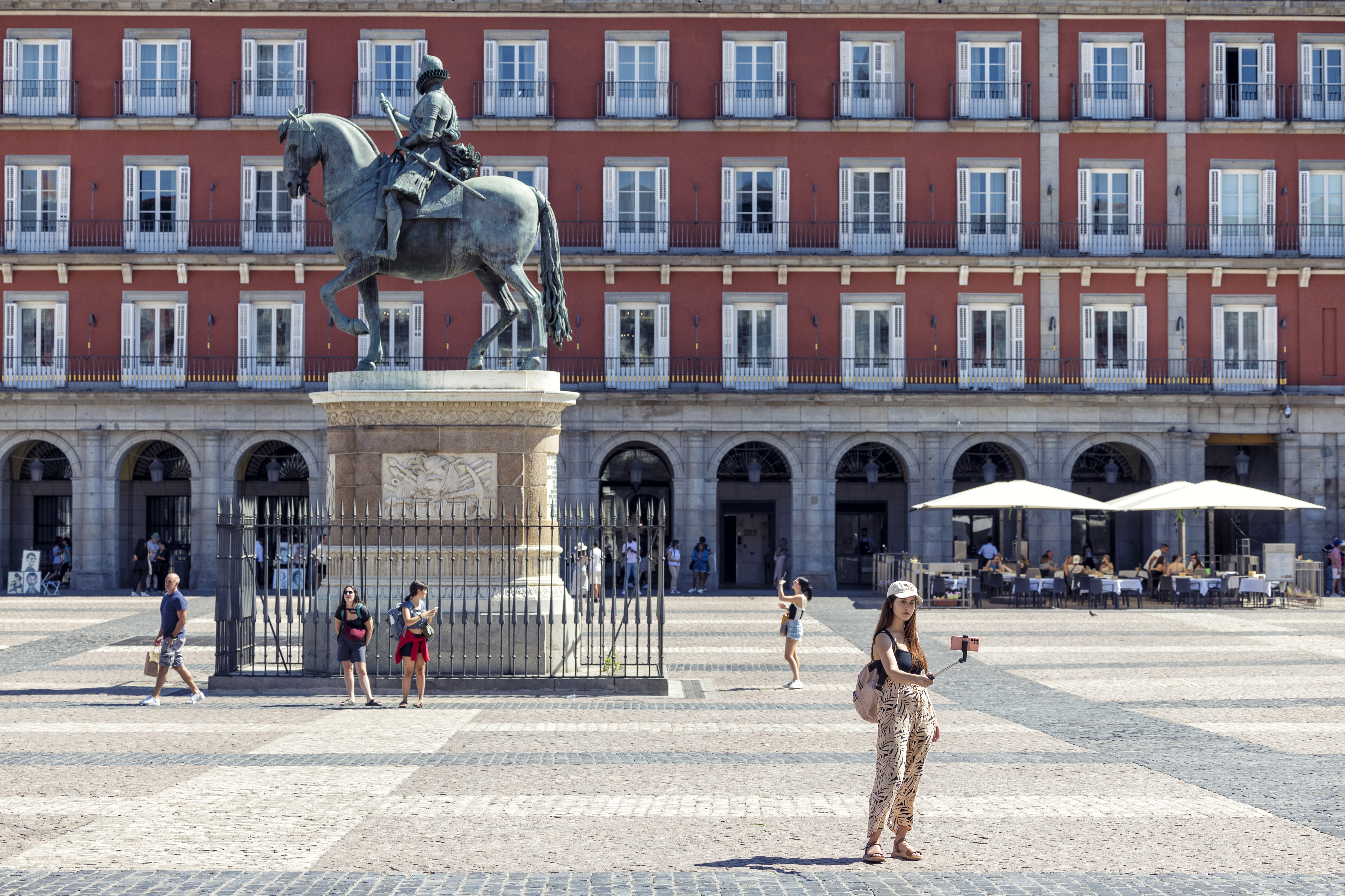 Madrid aporta el triple de recursos que Cataluña a la financiación autonómica, según Fedea