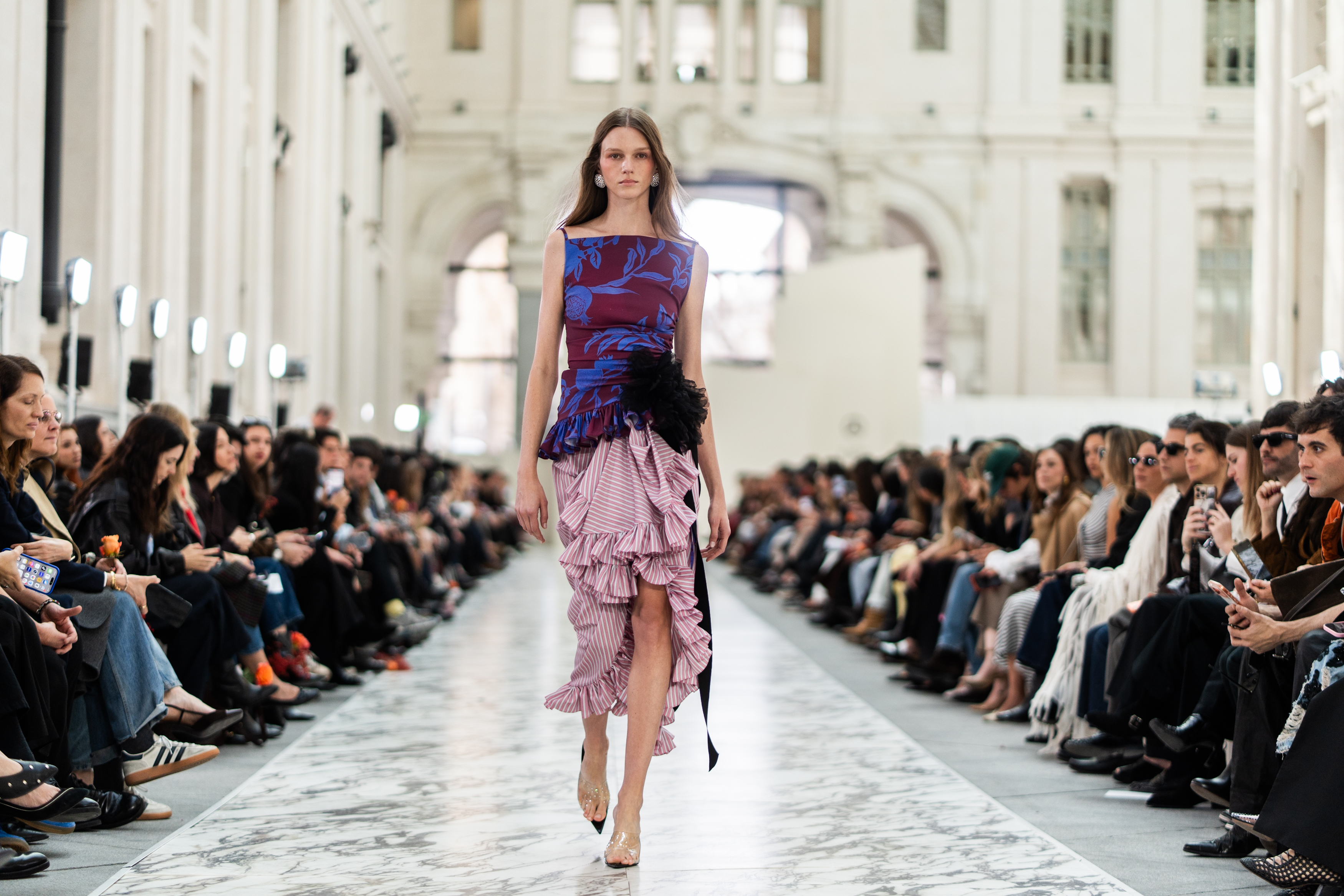 Desfile de Juan Vidal en la Galería de Cristal del Palacio de Cibeles