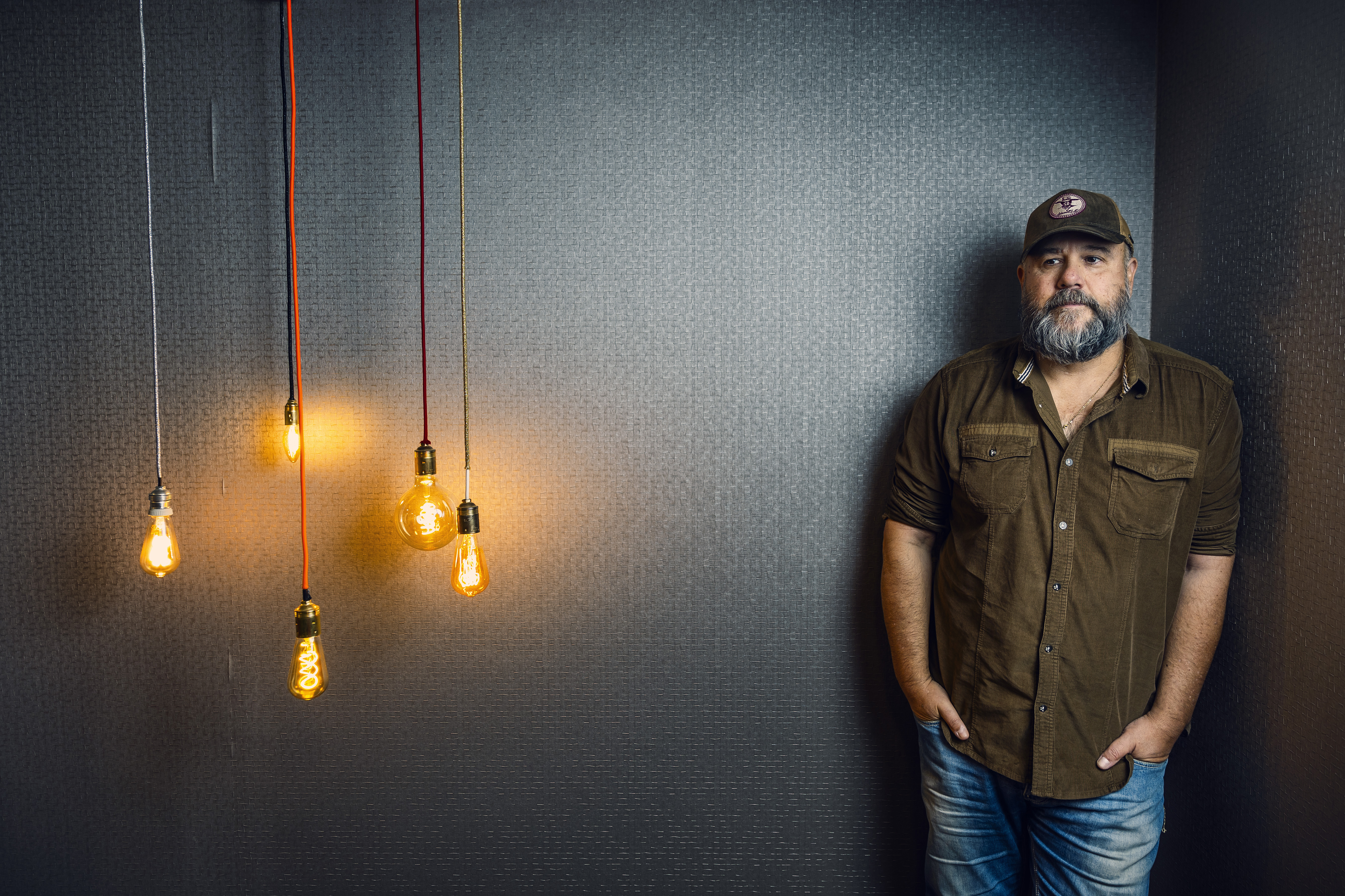 Ricardo Lezón: “Idealizar el amor romántico es el camino más corto a la decepción”