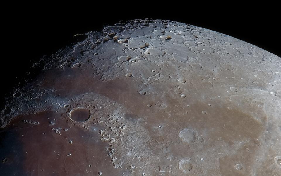 Imagen de Mare Frigoris (Mar del Frío), en el extremo norte de la Luna.