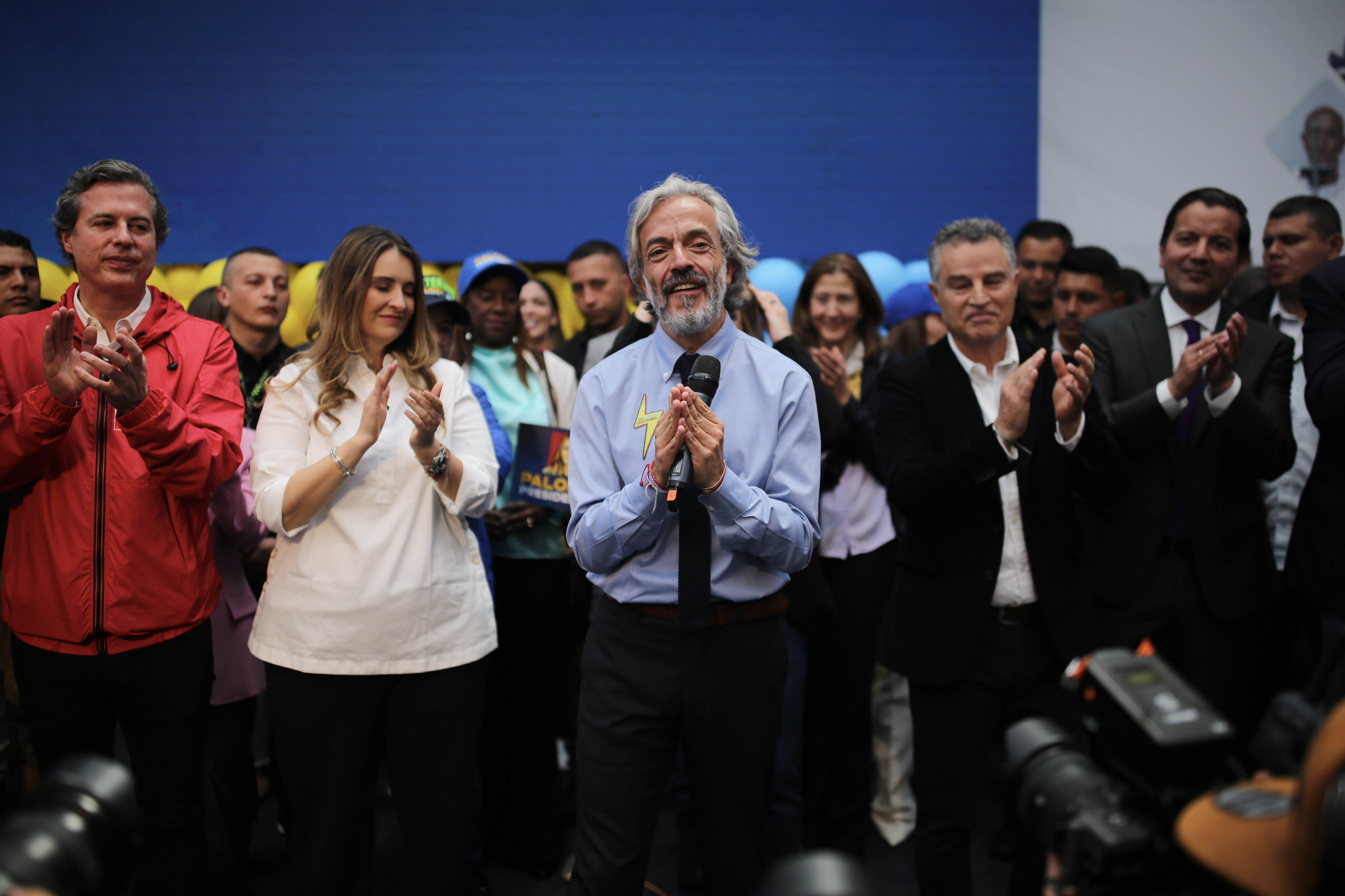 Los presidenciales juegan sus cartas: Valencia va por el centro, los demás  guardan posición | Elecciones Presidenciales Colombia | EL PAÍS América  Colombia