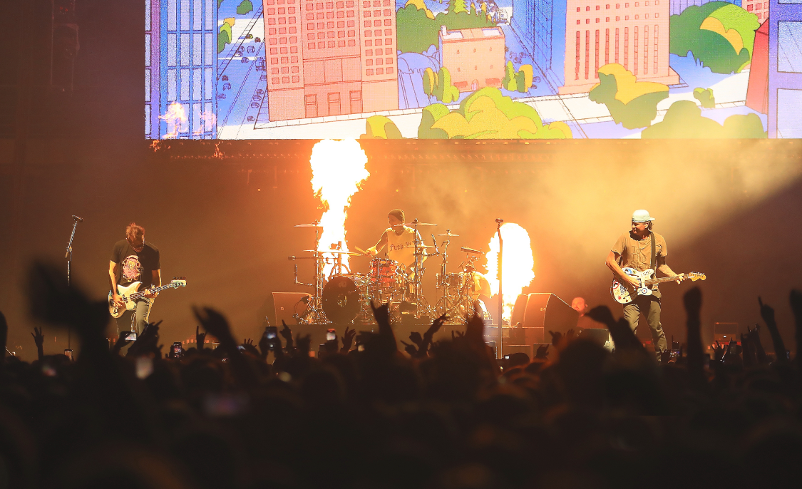 Blink-182 emociona en su ansiado regreso a Madrid