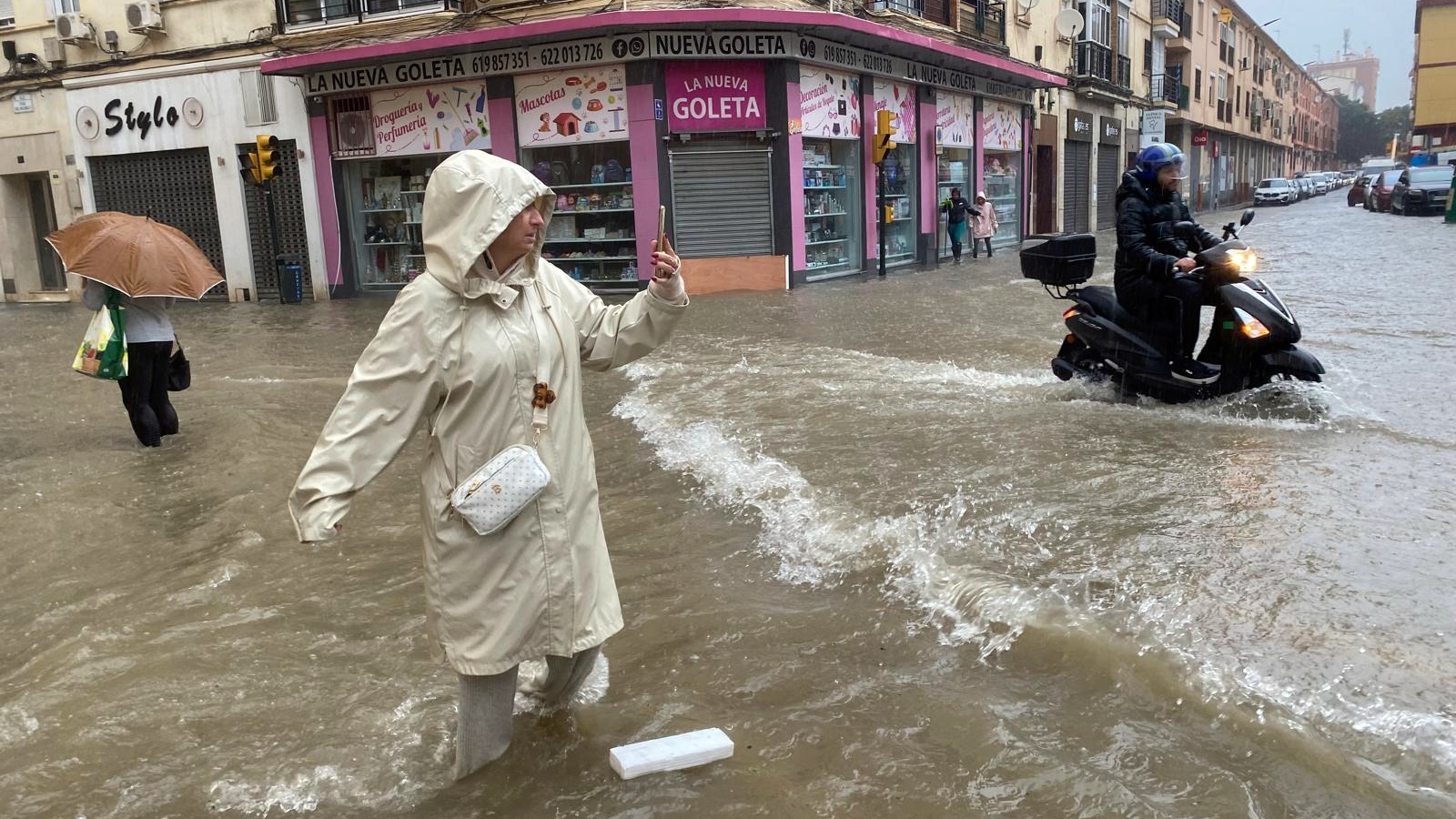 Un hospital y un club hípico afectados por las inundaciones en Málaga