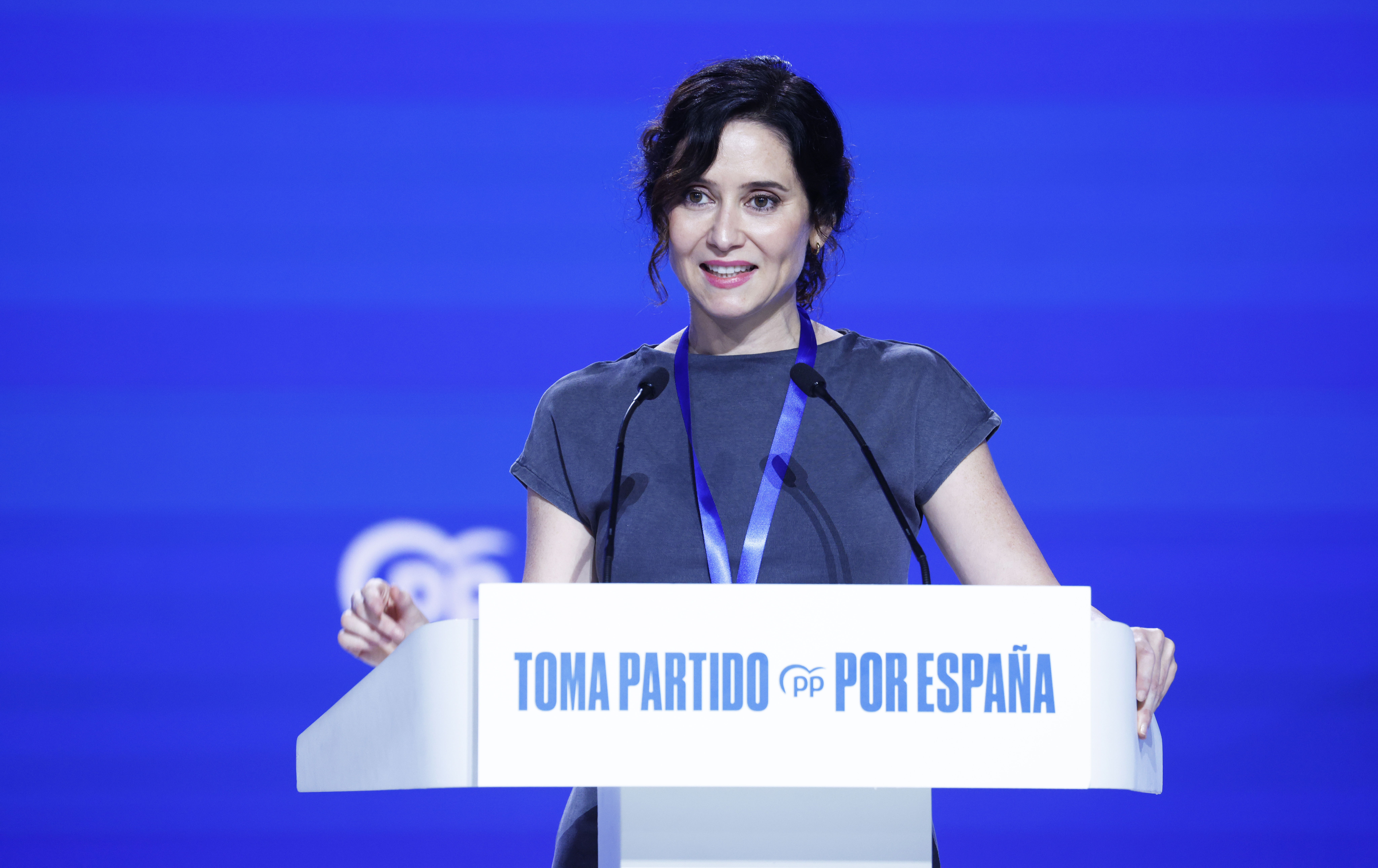 Dvd 1273 (06-07-25). Isabel Díaz Ayuso , en la clausura del XXI Congreso Nacional de la formación este domingo en Madrid.