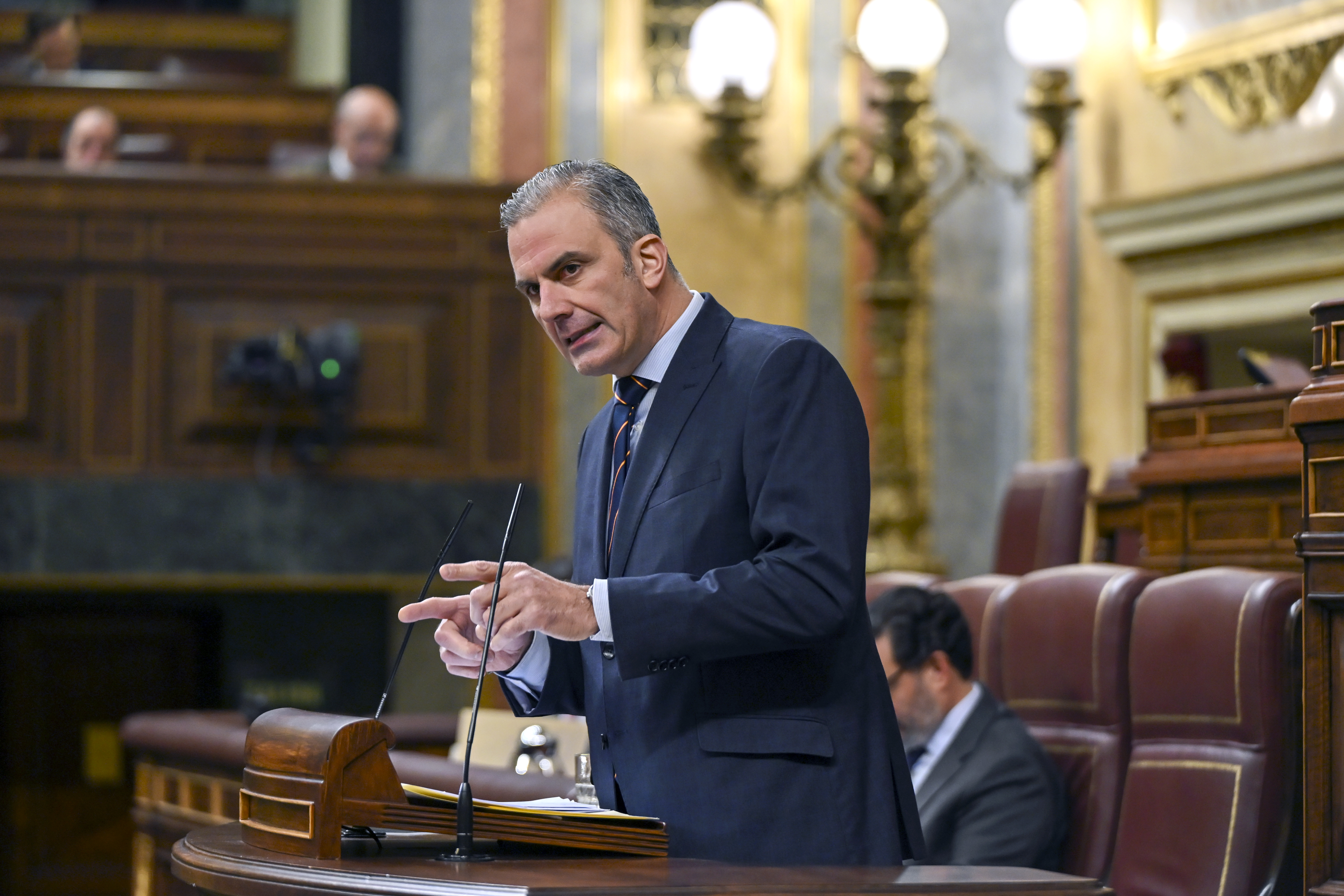 MADRID, 12/12/2024.- El diputado de Vox Javier Ortega Smith, durante su intervención en el pleno que este miércoles celebra el Congreso. EFE/ Fernando Villar
