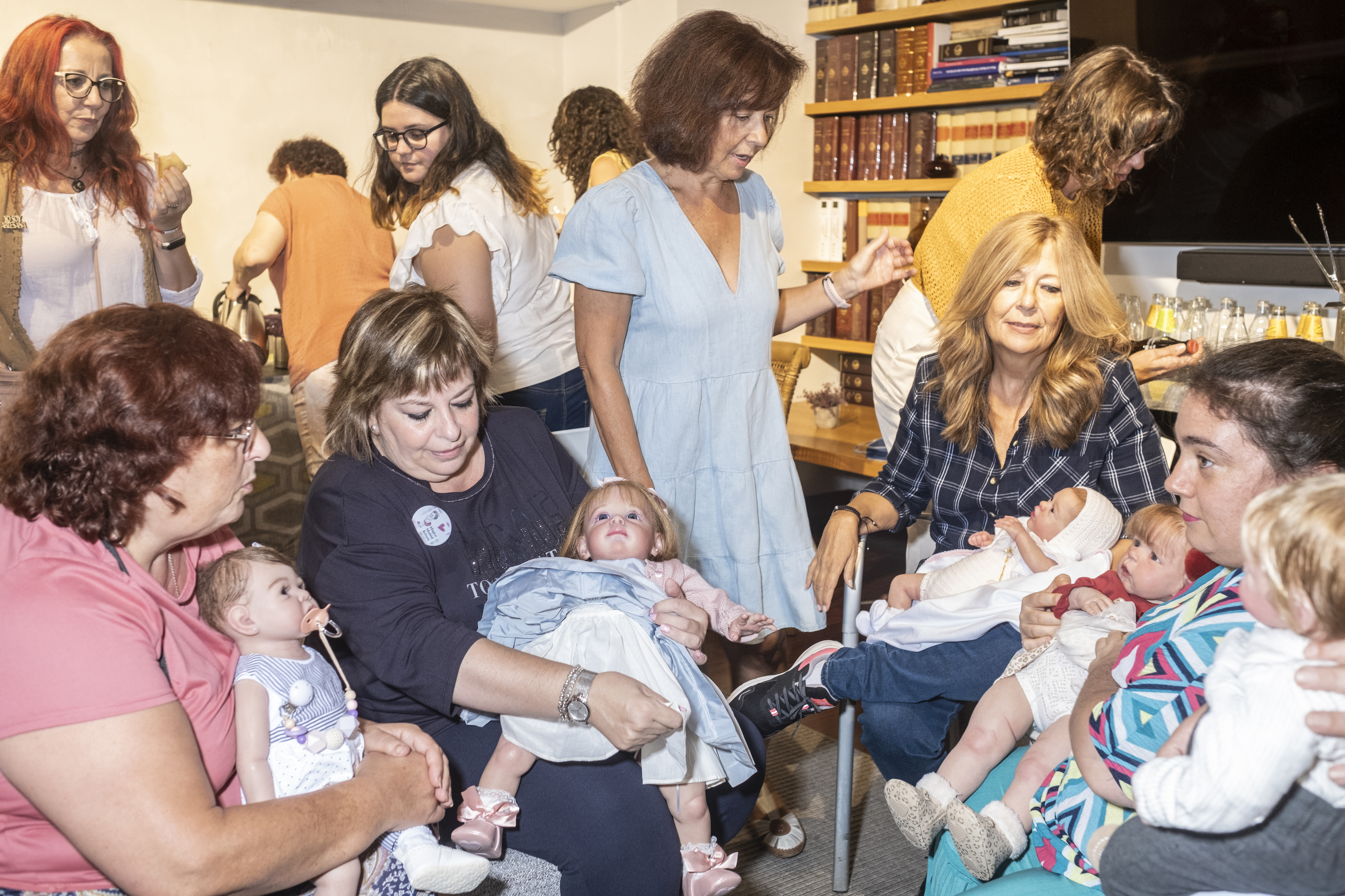 Quedada de chicas con sus bebés 'reborn' | Madrid | EL PAÍS