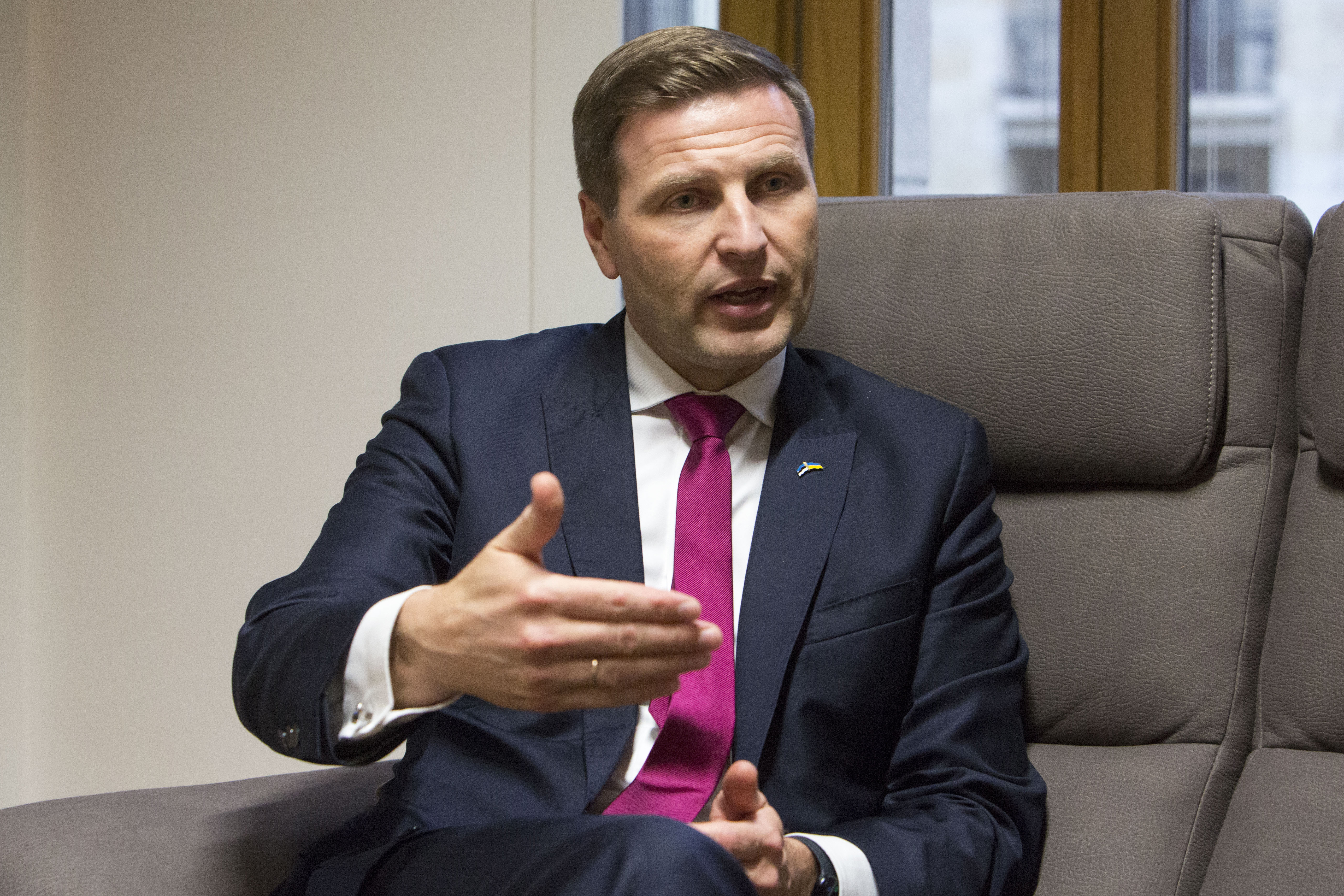 O ministro da Defesa da Estônia, Hanno Pevkur, na sede do Conselho Europeu em Bruxelas, em novembro. 