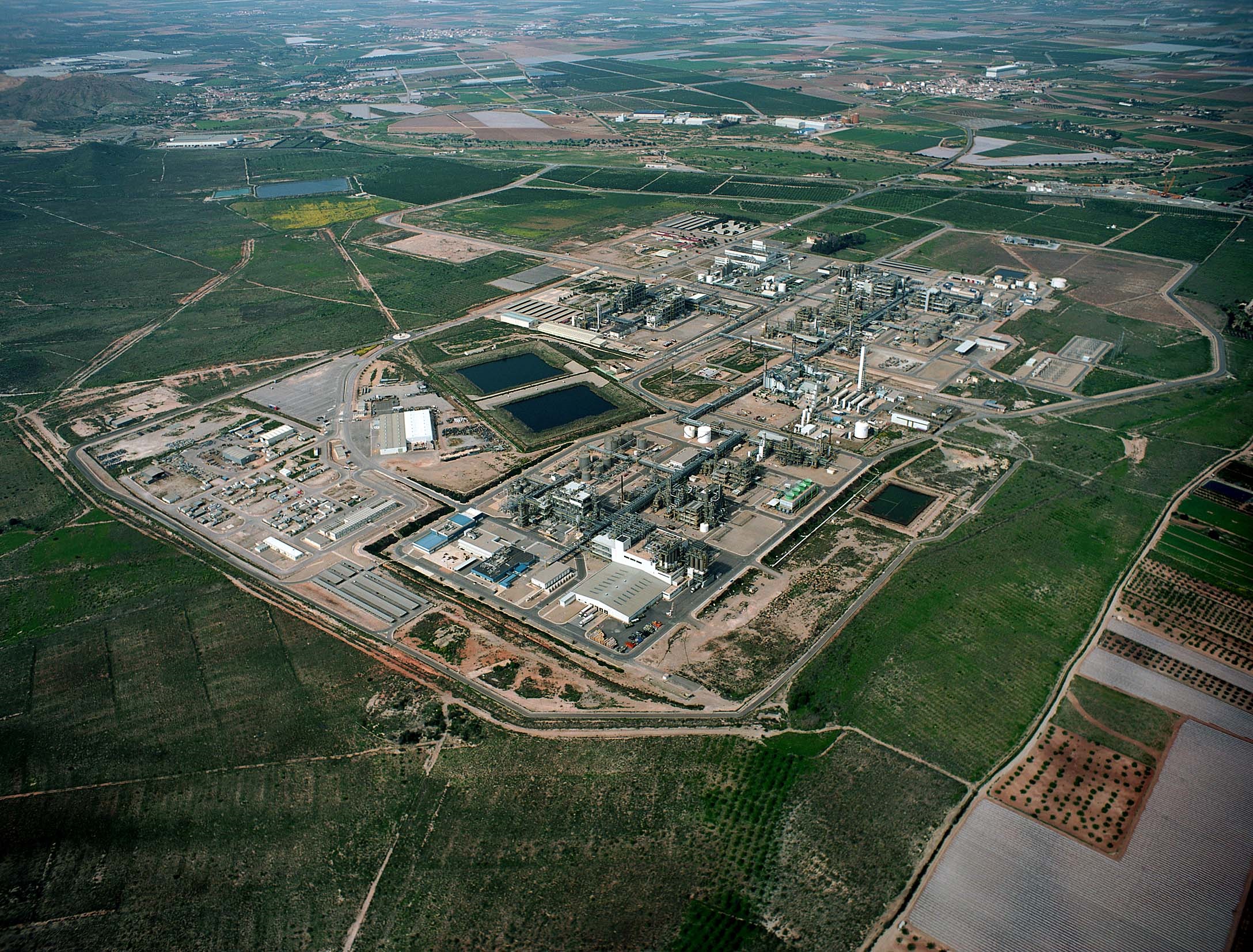La filial química de Saudi Aramco e Iberdrola instalarán en Cartagena la mayor planta de autoconsumo de Europa