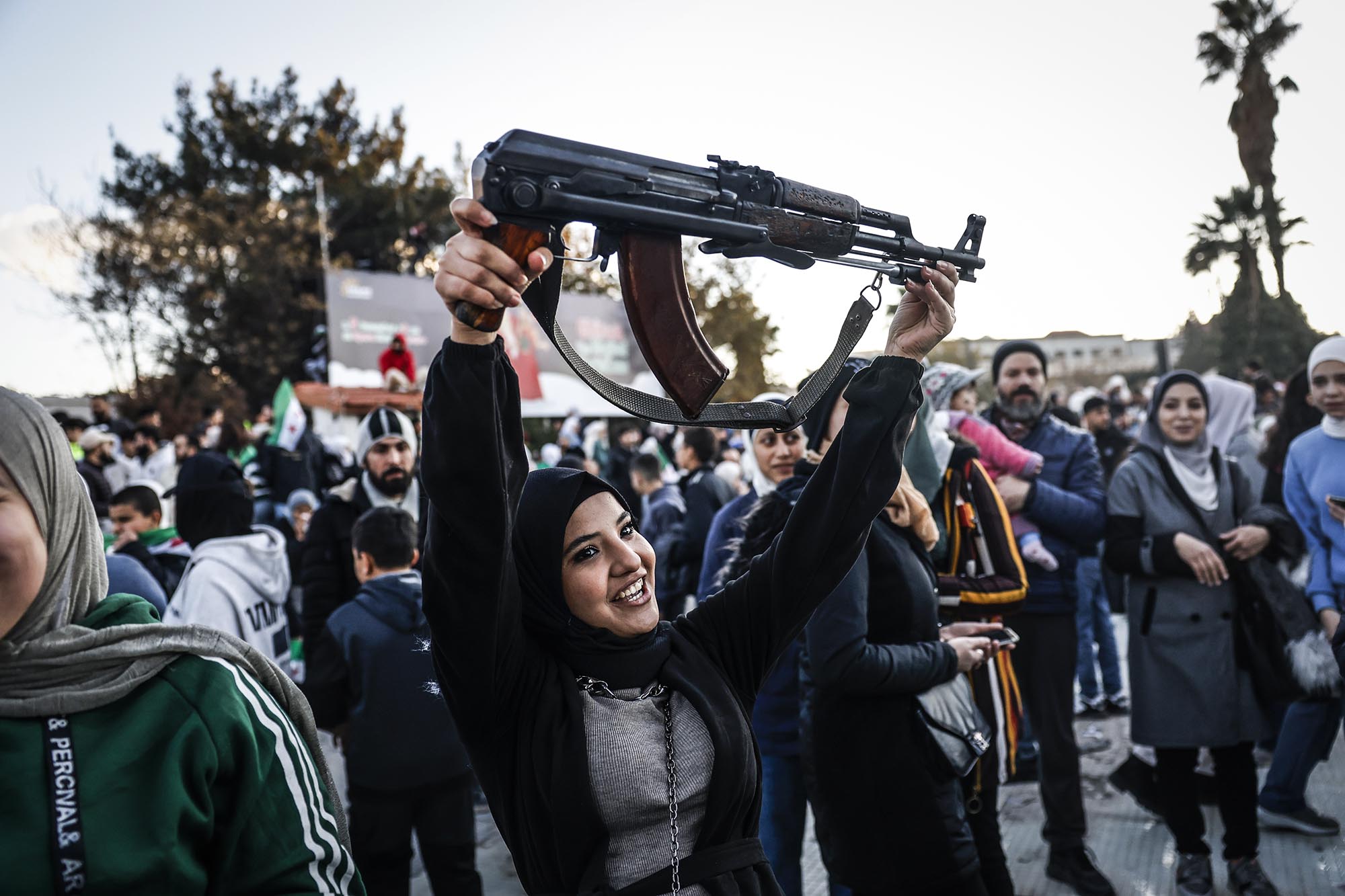 Celebración en la plaza de los Omeyas durante el primer viernes tras la caída del régimen del Bachar el Asad el 8 de diciembre, este 13 de diciembre de 2024