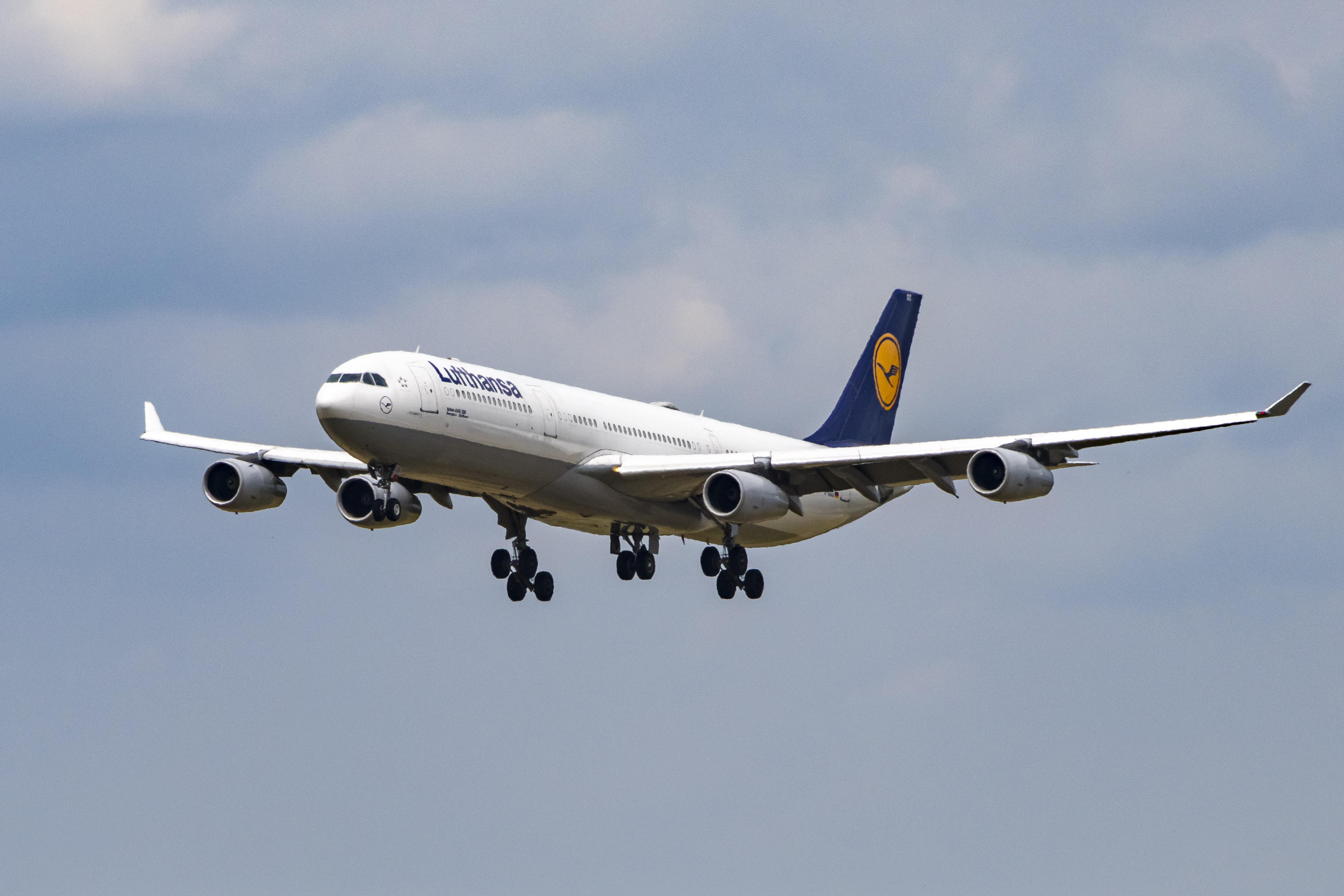 Lufthansa abandona las pérdidas en el primer semestre y obtiene un beneficio de 414 millones