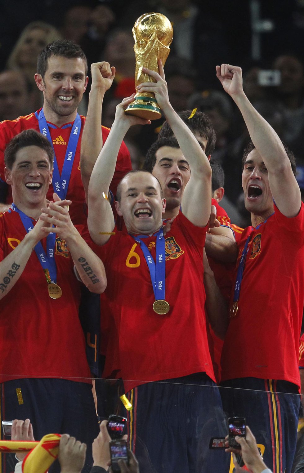 España levantando la copa del mundo