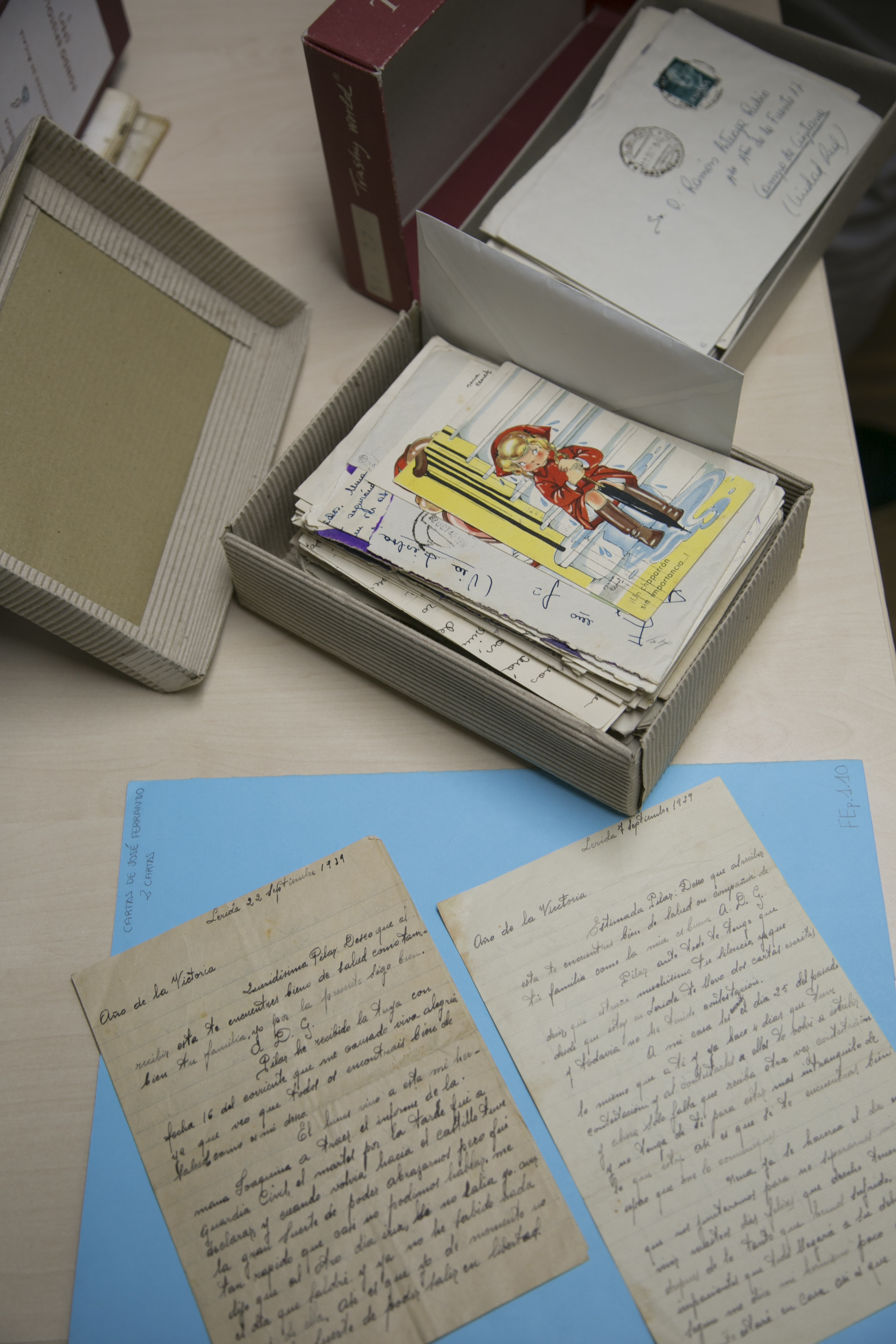 Dos cartas escritas en 1939 y otros documentos del Archivo de Escrituras Cotidianas.