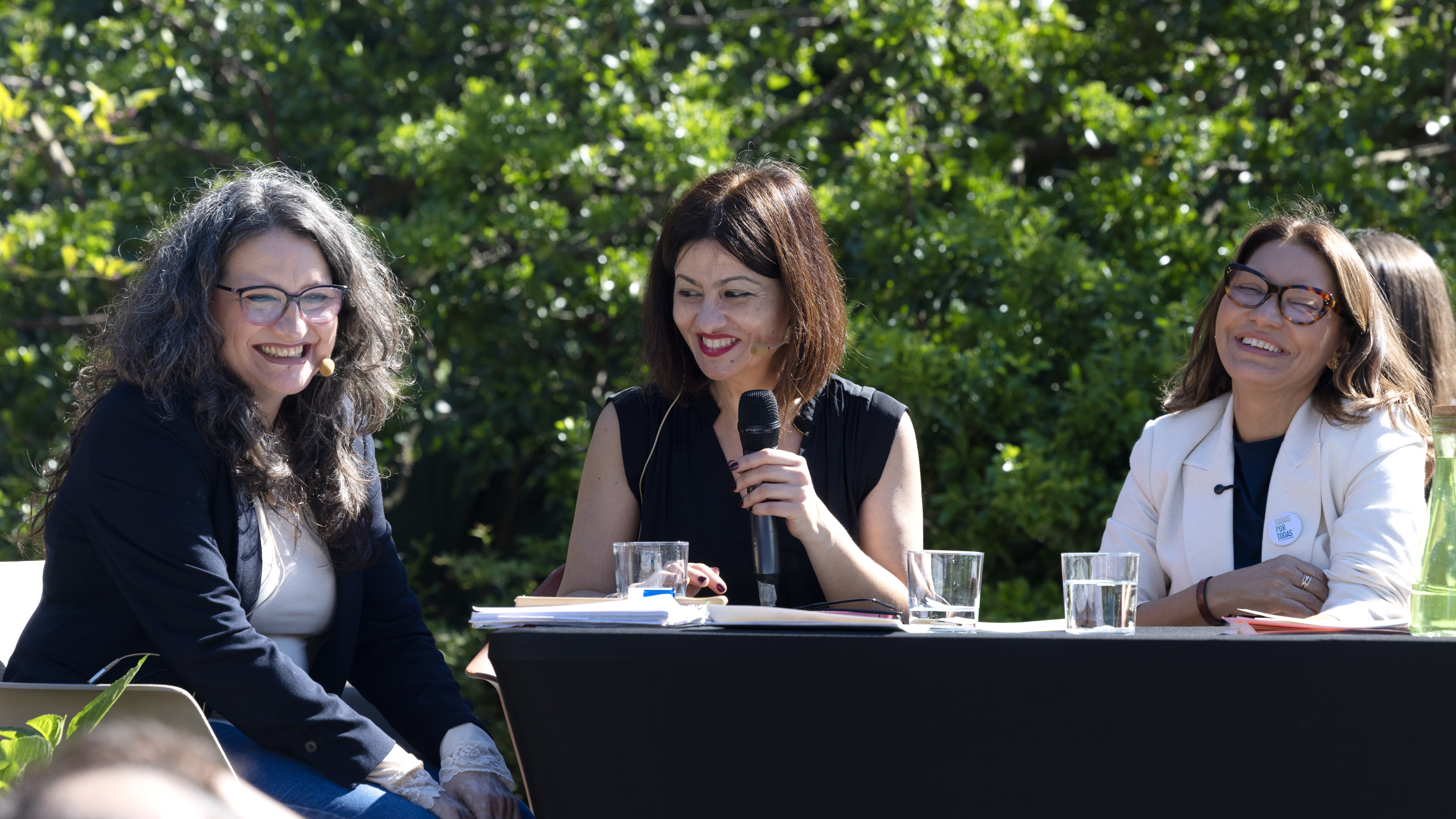 La vuelta de Oltra conjura a Montero y Rego contra la violencia política de la extrema derecha: “¿Nos rendimos o nos levantamos? Pues nos levantamos” | España | EL PAÍS