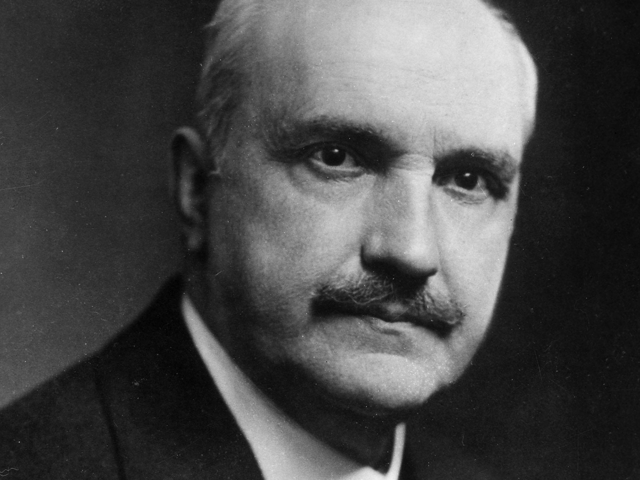 George Santayana, el filósofo casi desconocido autor de la frase: “Aquellos que no pueden recordar el pasado están condenados a repetirlo”