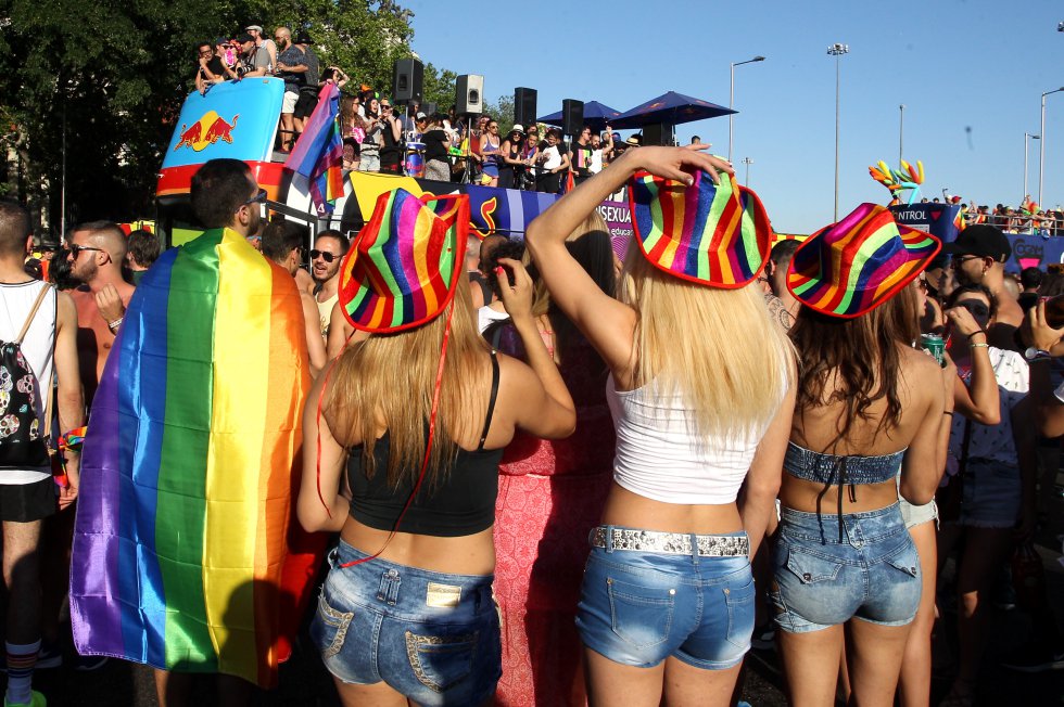 Desfile del Orgullo Gay 2016 Fotos Noticias de Madrid EL PA S